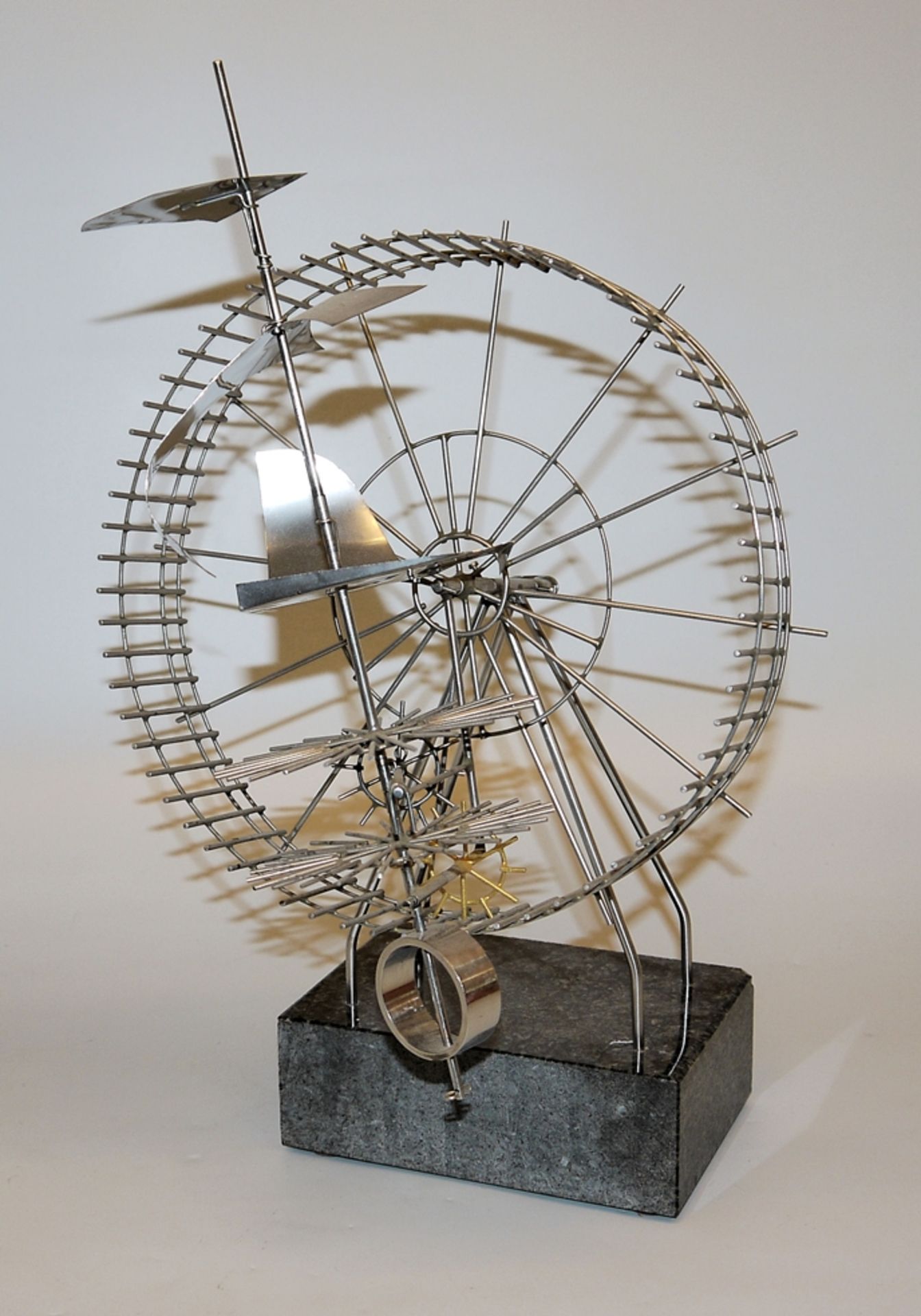 Ernst Reinold, "Lustmechanik Hamsterrad", kinetic object from 1992