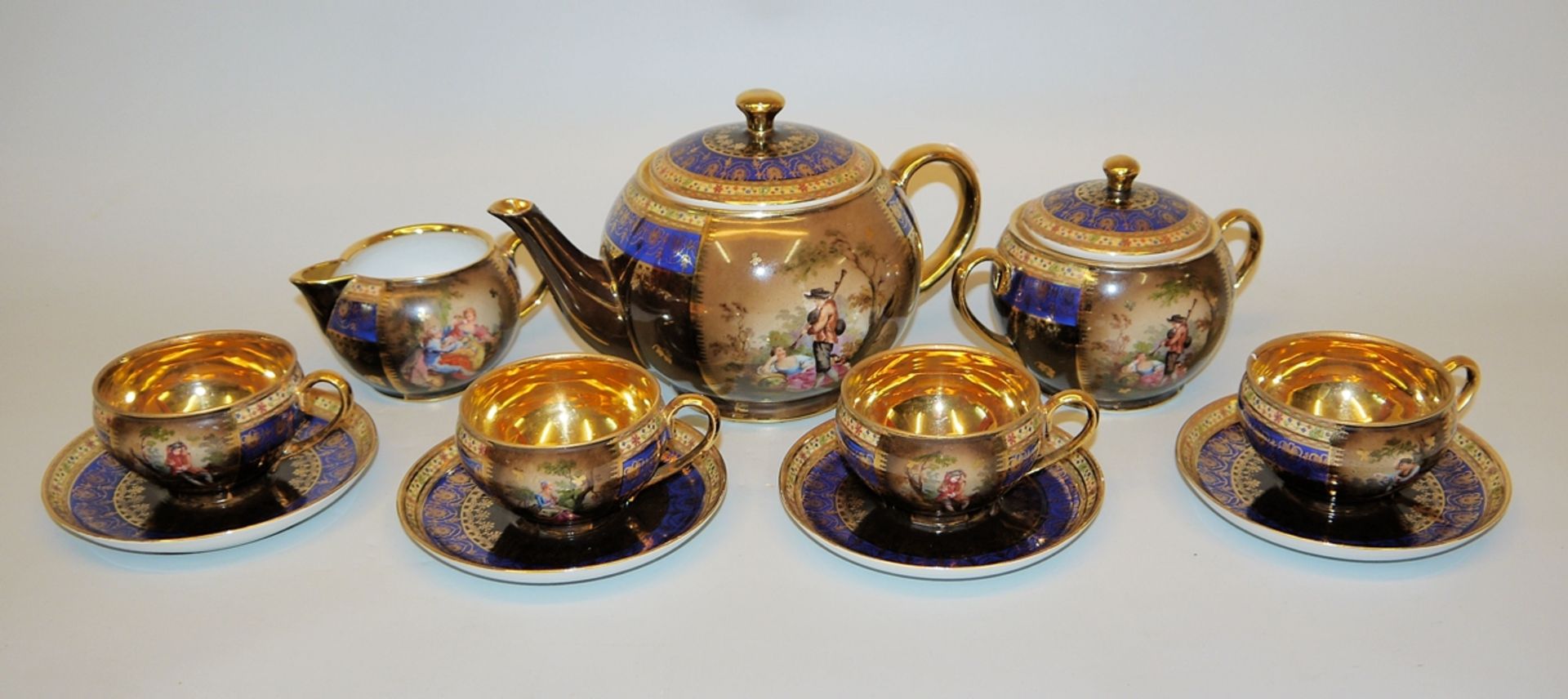 Tea service in the Old Viennese style, Volkstedt-Rudolstadt, early 20th century