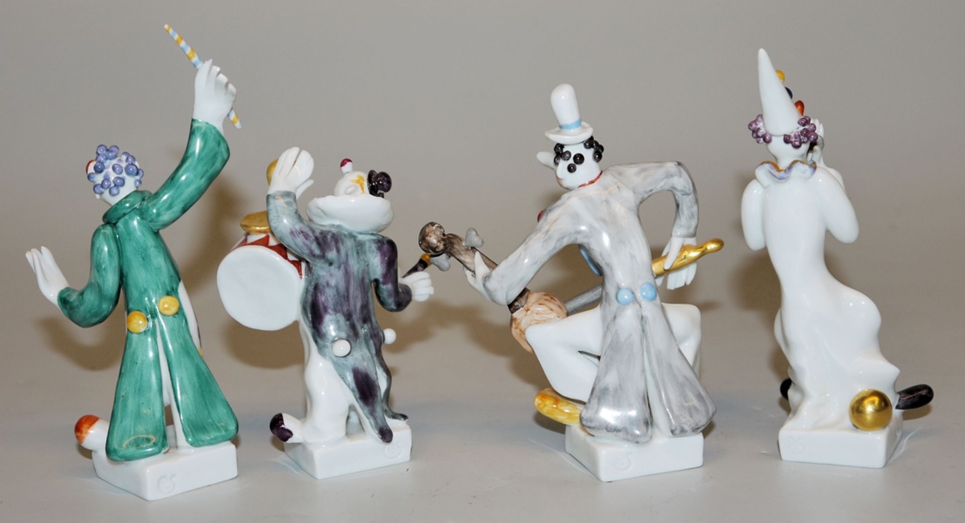 Four porcelain sculptures "Clown Band": conductor, drummer, harmonica player and double bass player - Image 2 of 2