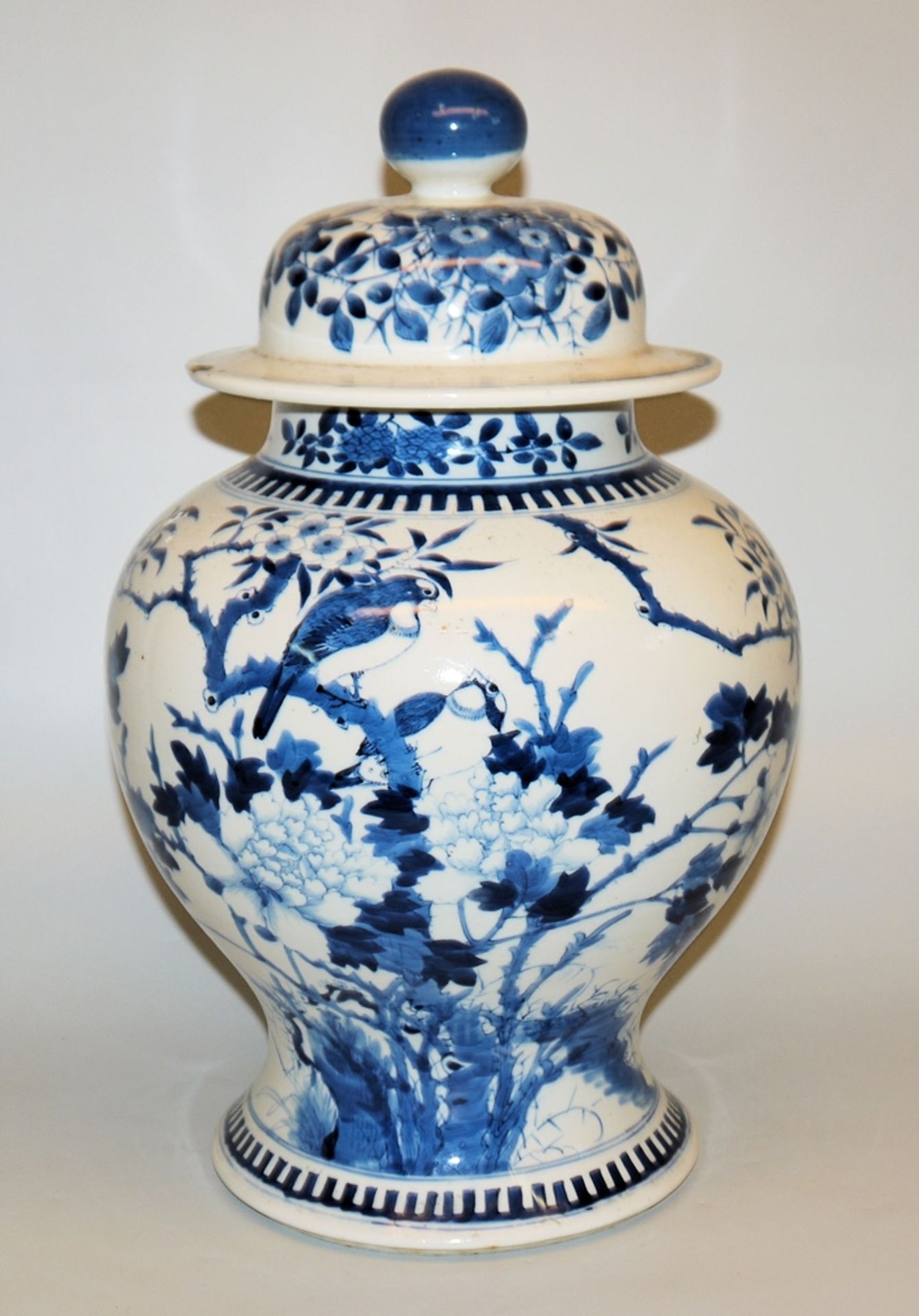 Blue and white lidded vase with a pair of singing birds, Republic period, China 20th century