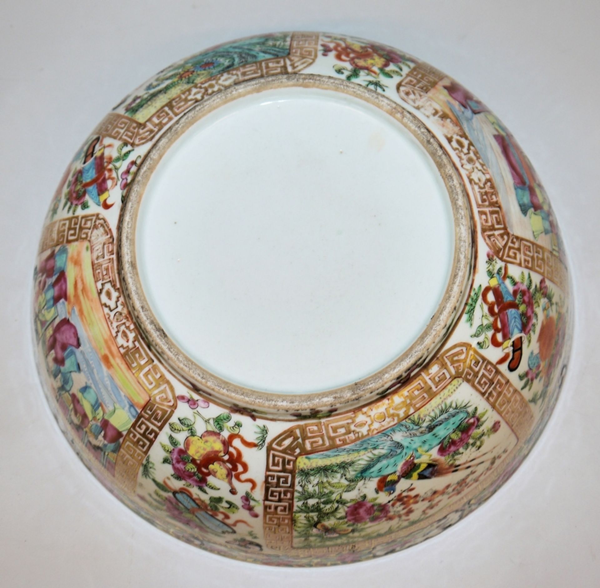Large kummel in Canton porcelain, Qing period, China 19th century - Image 3 of 3
