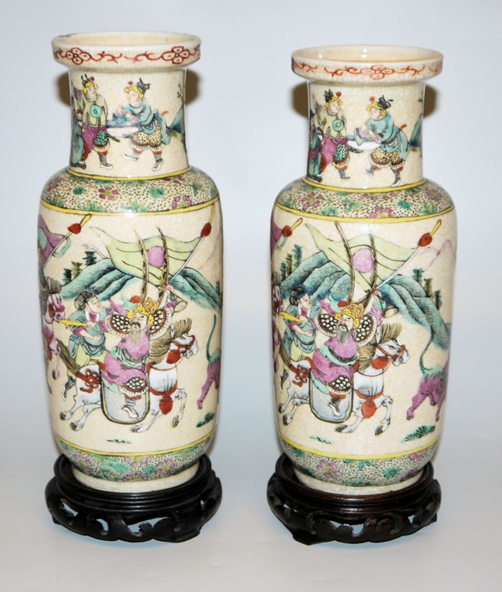 Pair of rouleau vases with battle scenes, Republic period, China, early 20th century