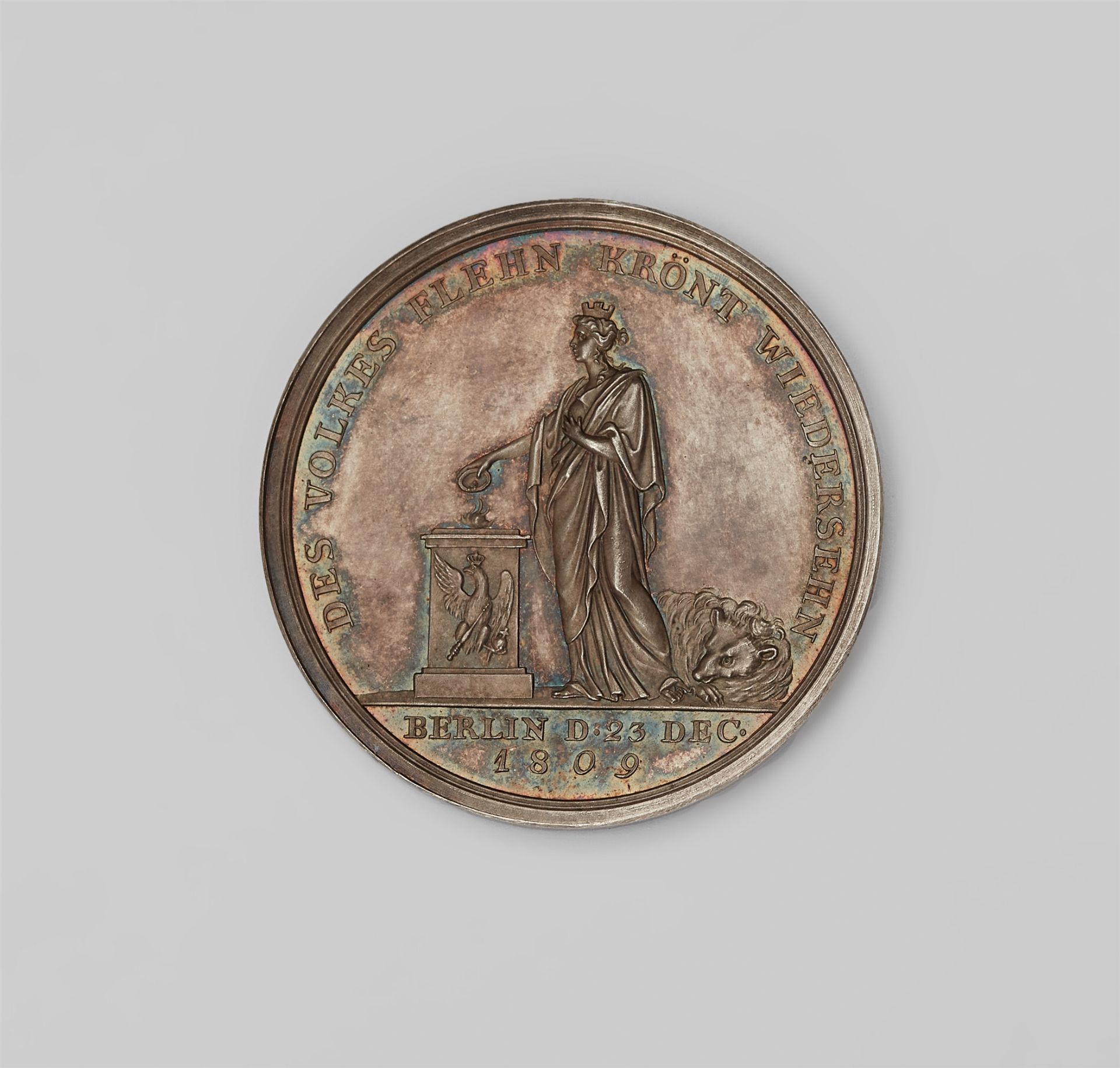 A silver medal commemorating King Frederick William III and Queen Louise - Image 2 of 2