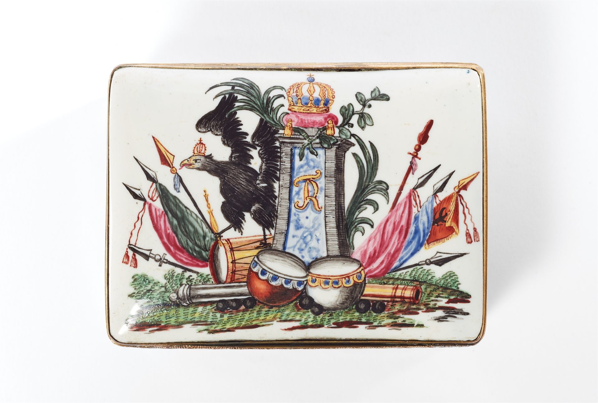 A Berlin enamel snuff box with war trophy motifs - Image 2 of 10