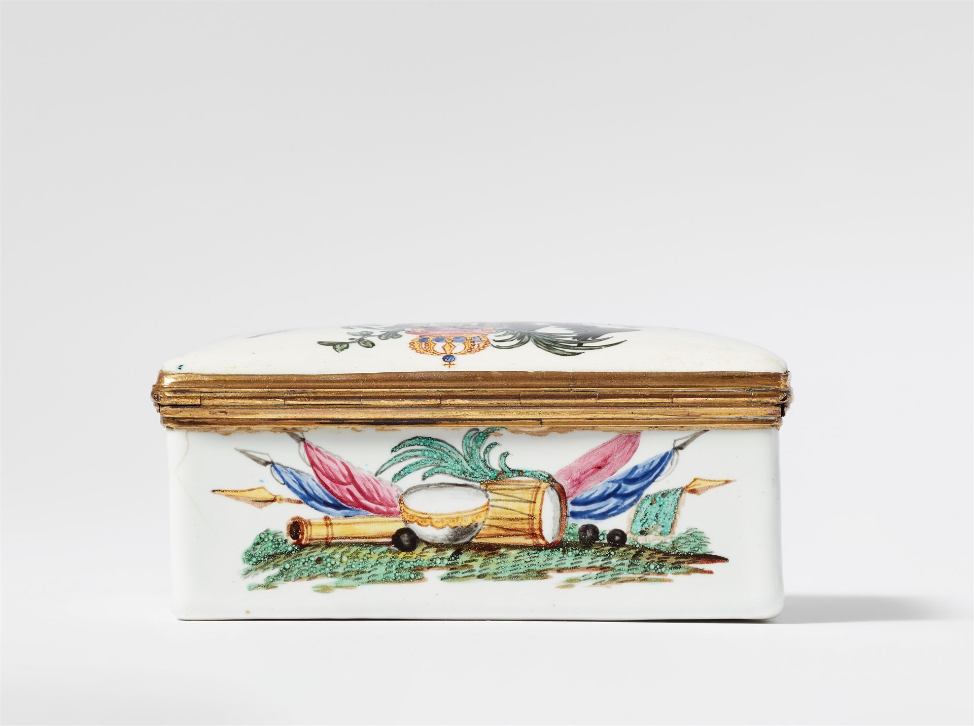 A Berlin enamel snuff box with war trophy motifs - Image 5 of 10