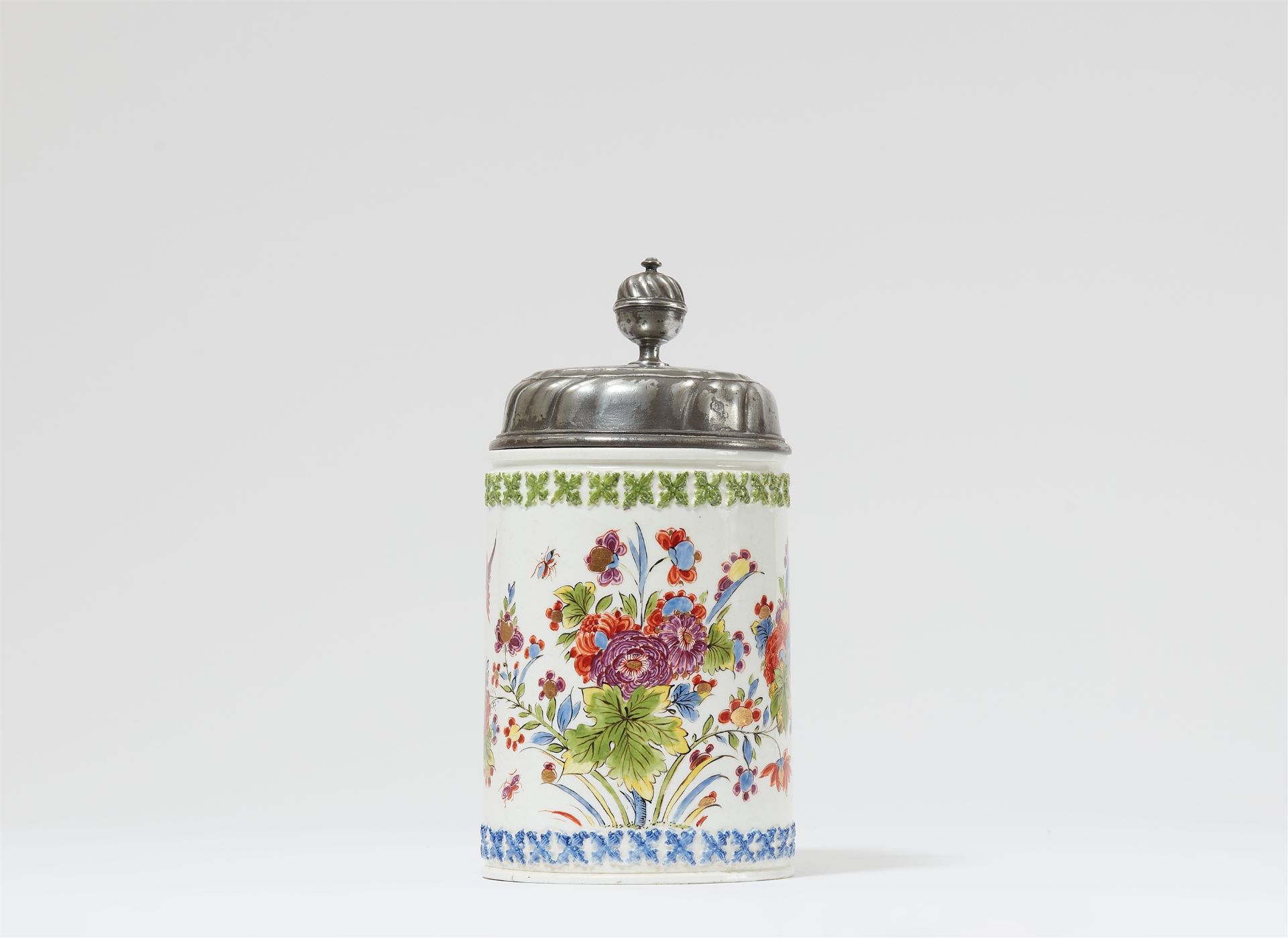A Meissen porcelain tankard with "indianische blumen"