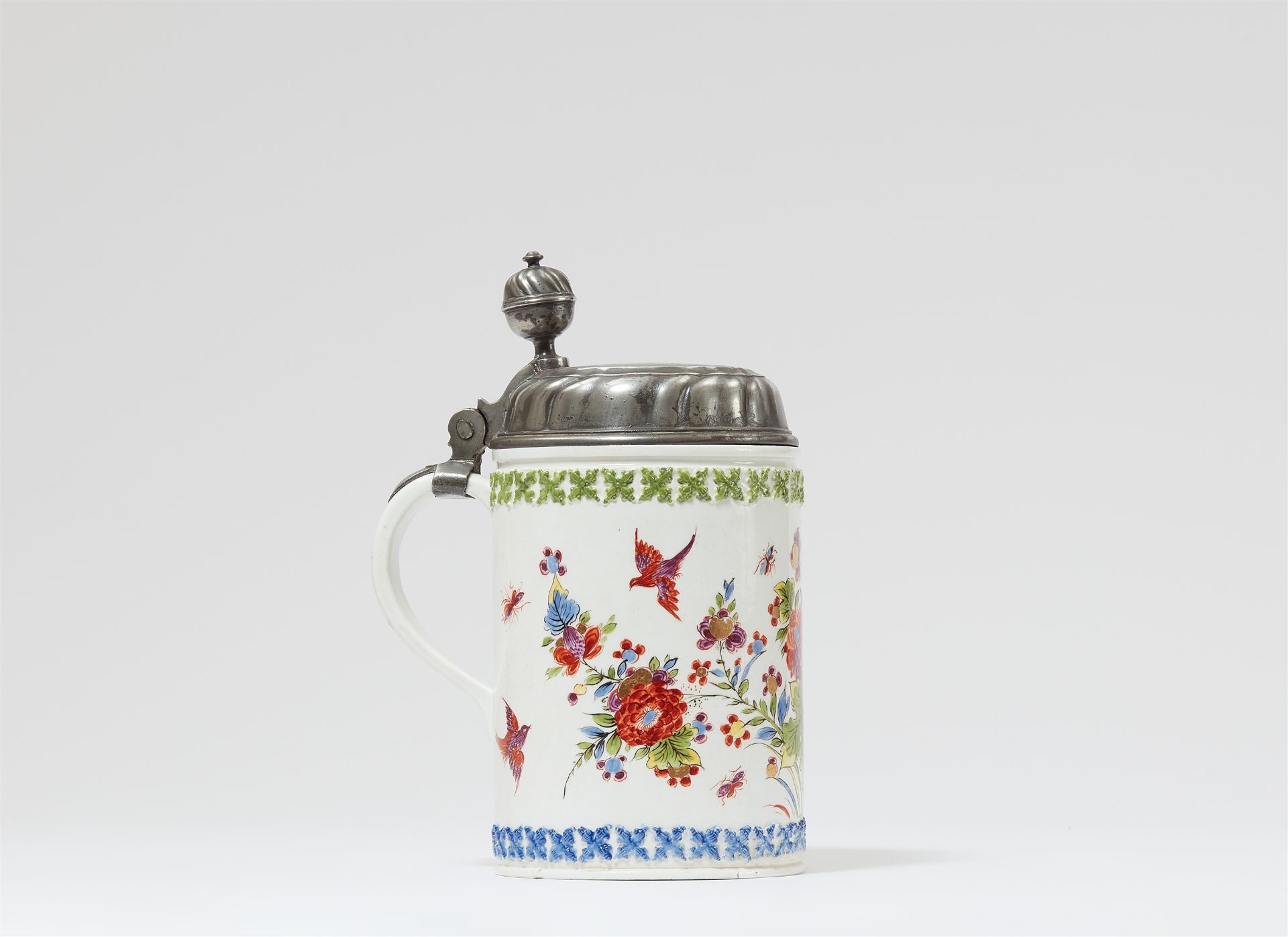 A Meissen porcelain tankard with "indianische blumen" - Image 3 of 5