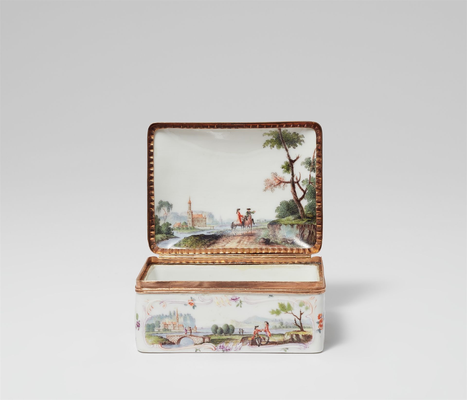A Meissen porcelain snuff box with landscapes - Image 6 of 9