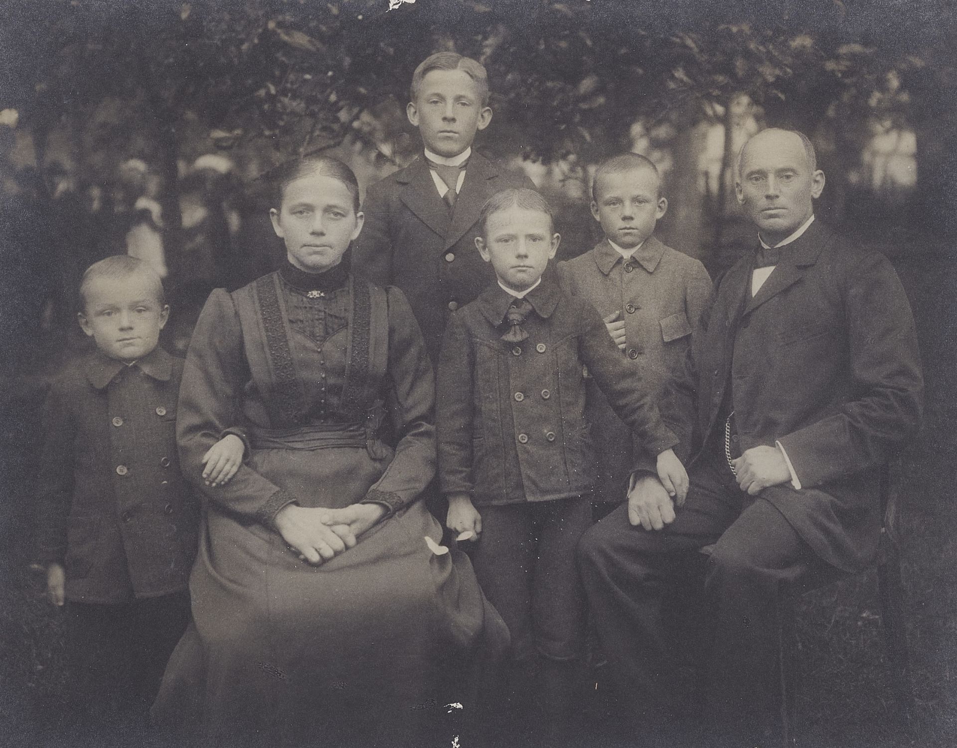 August Sander, Family portraits from Hilgenroth/Westerwald