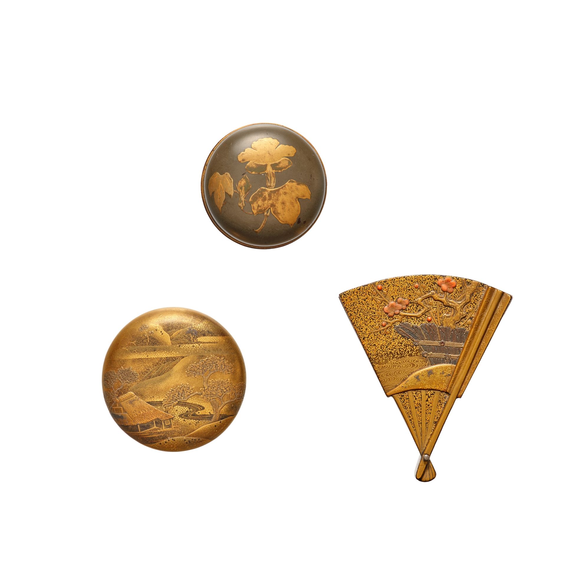 Three very small lidded gold lacquer boxes for incense (kôgô). Edo period