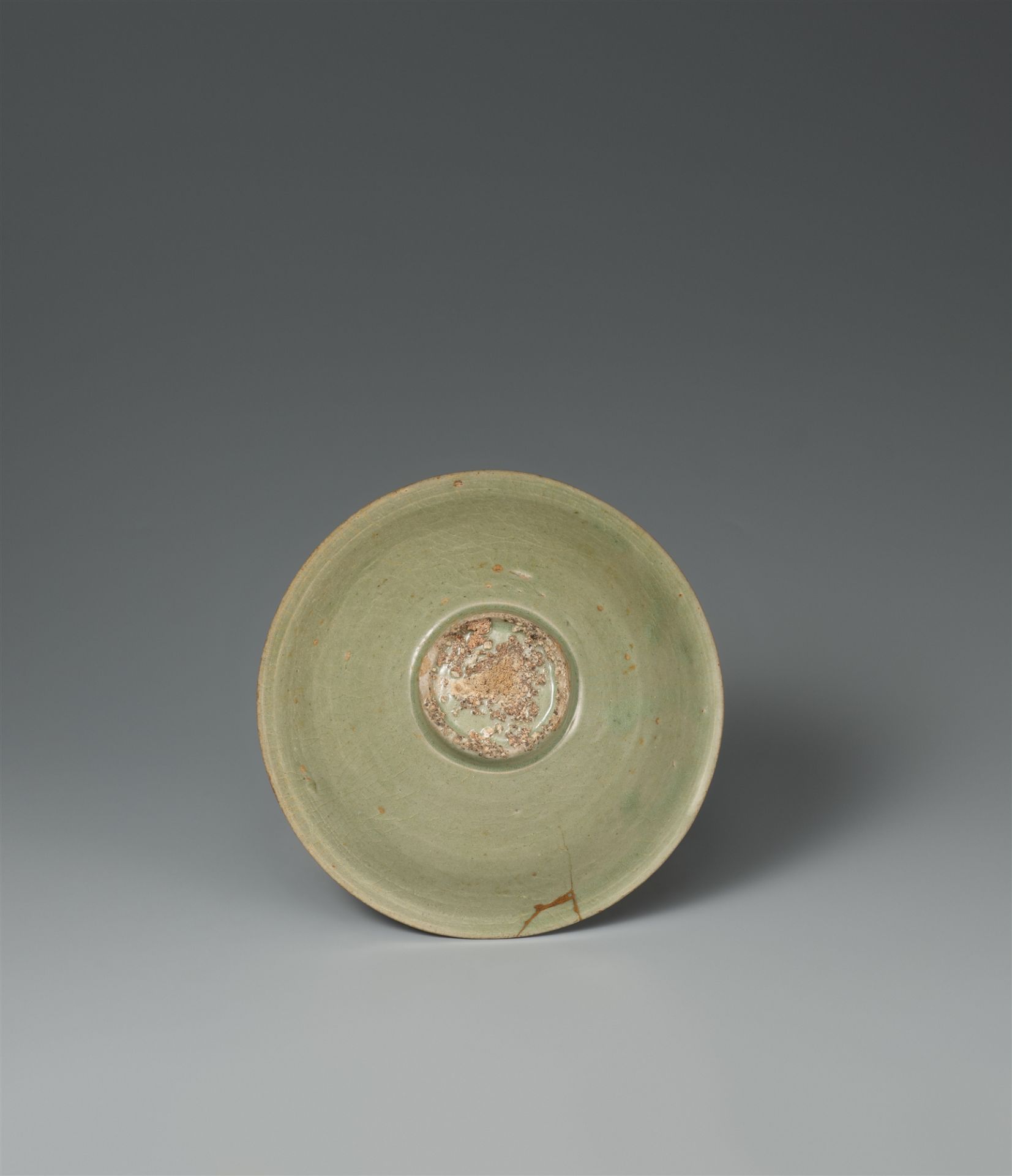 A carved celadon bowl. Korea. Goryeo dynasty, 12th/13th century - Image 2 of 2