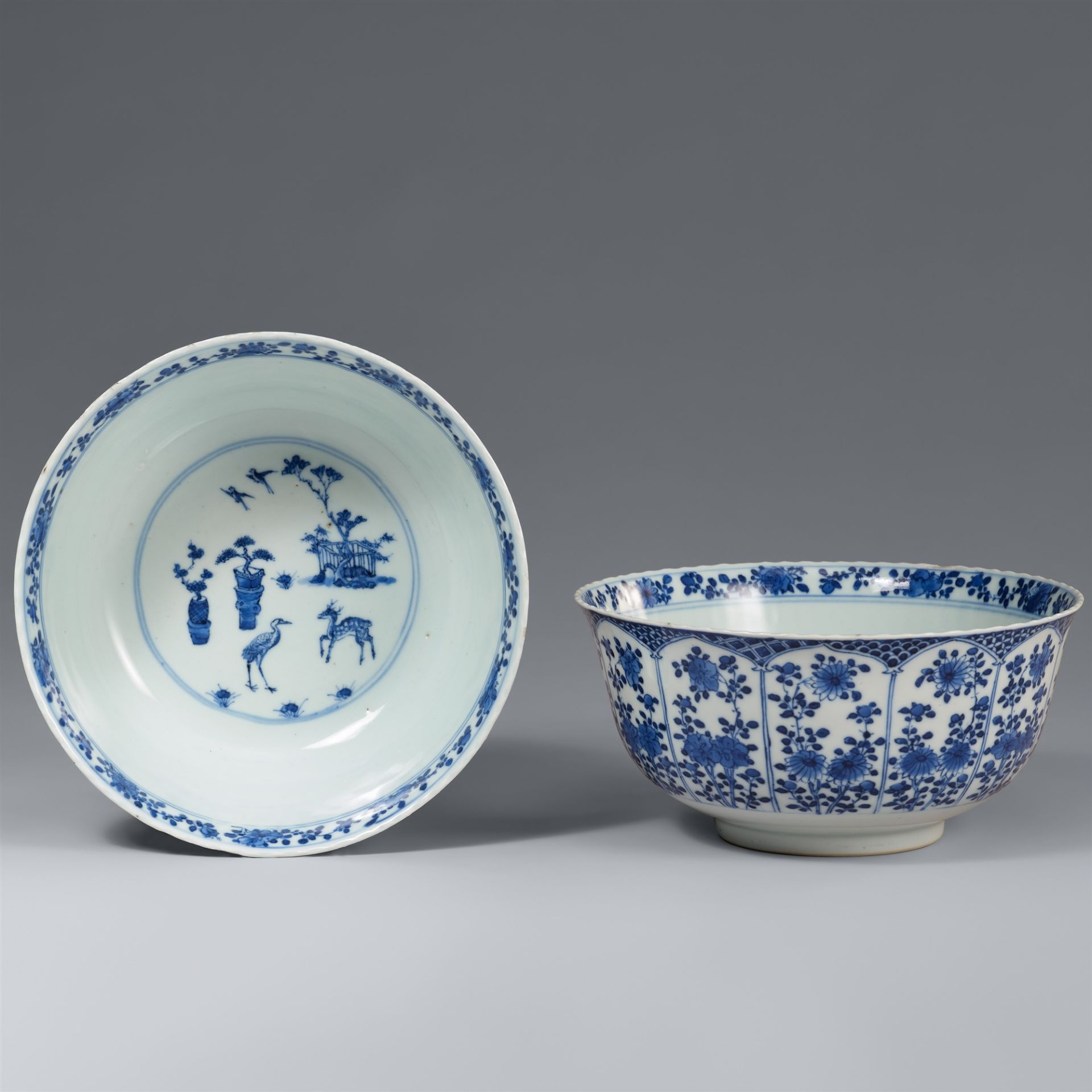 A pair of blue and white bowls. Kangxi period (1662-1722)