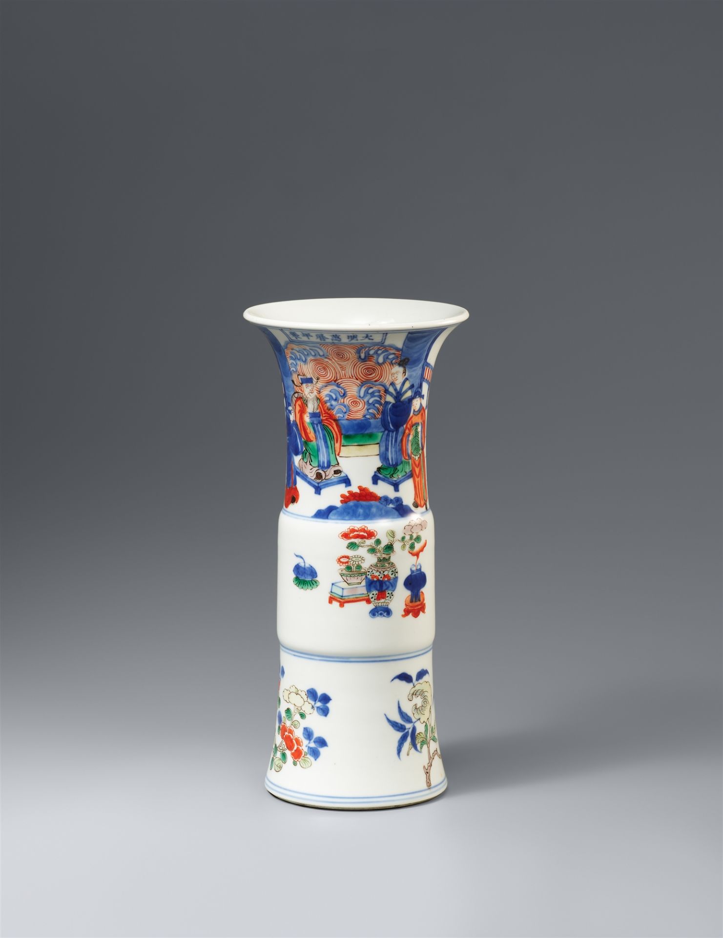 A wucai beaker vase. Kangxi period (1662-1722)