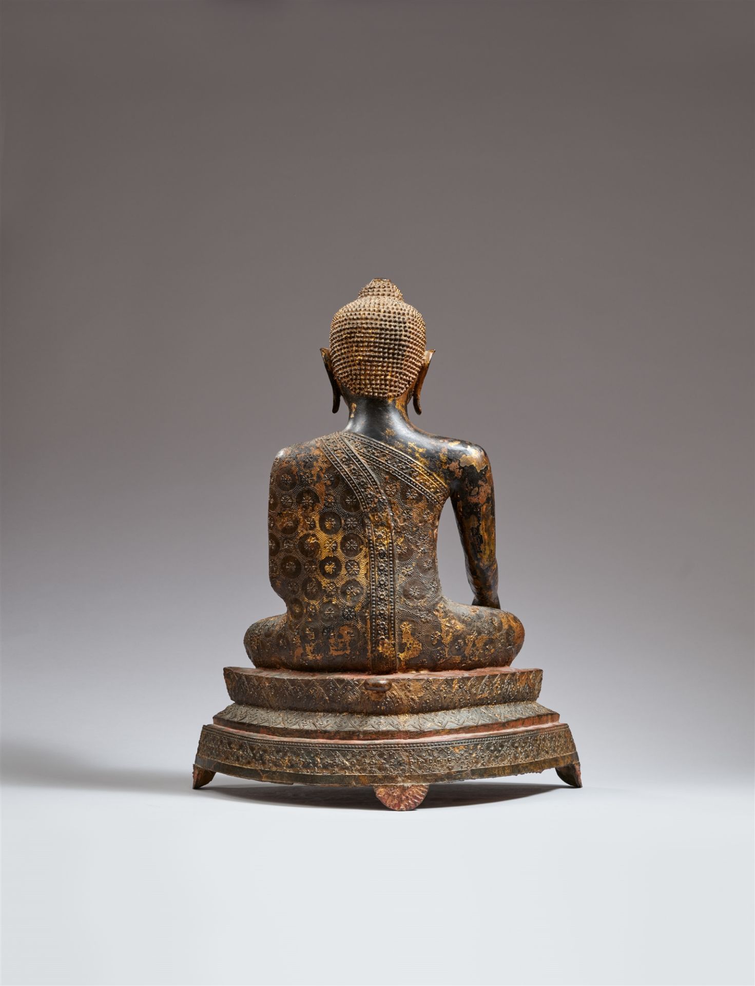 A Ratanakosin lacquered bronze figure of Buddha Shakyamuni. Thailand. Early 19th century - Image 2 of 2