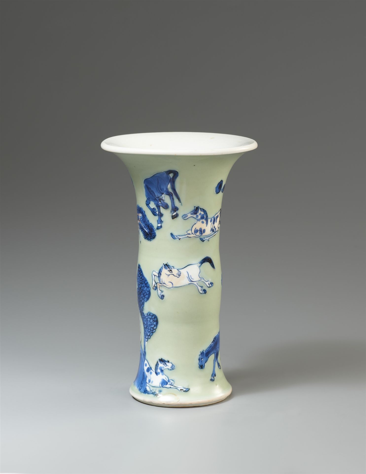 A small celadon-ground gu-shaped vase. Kangxi period (1662 - 1722) - Image 2 of 3