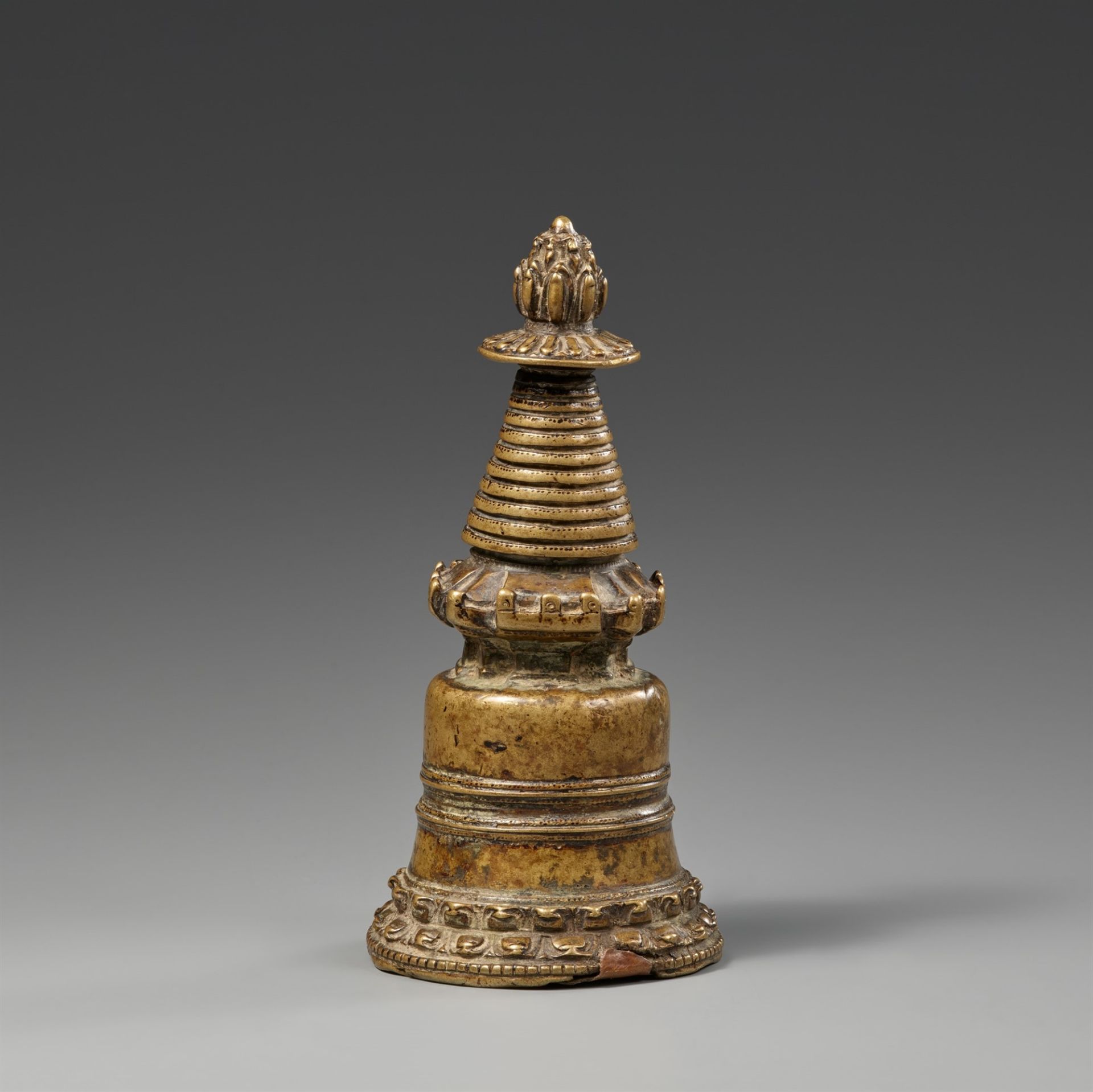 A Tibetan brass kadampa-stupa. 13th century - Image 2 of 2