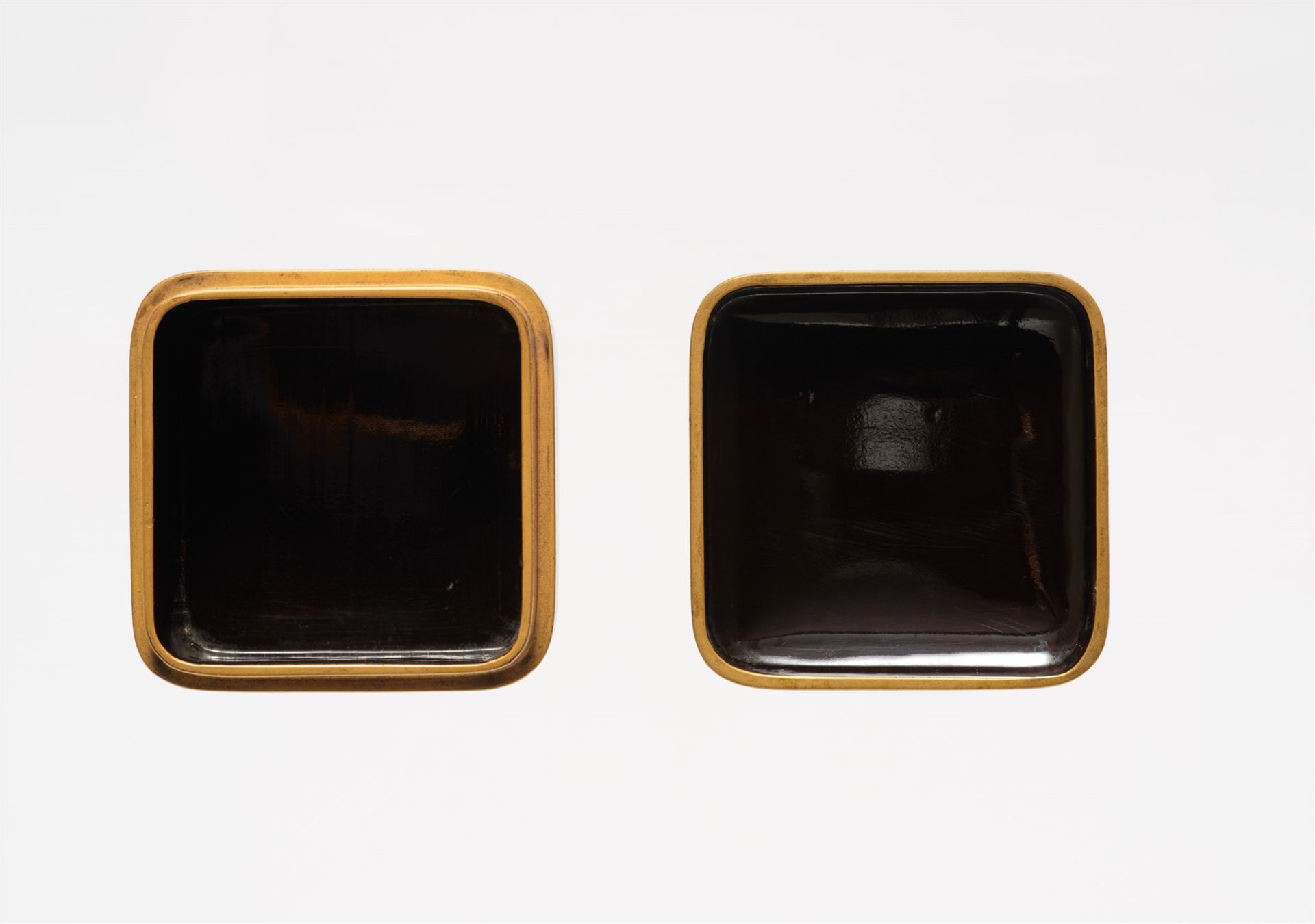 A small lacquer box. 19th century - Image 2 of 2