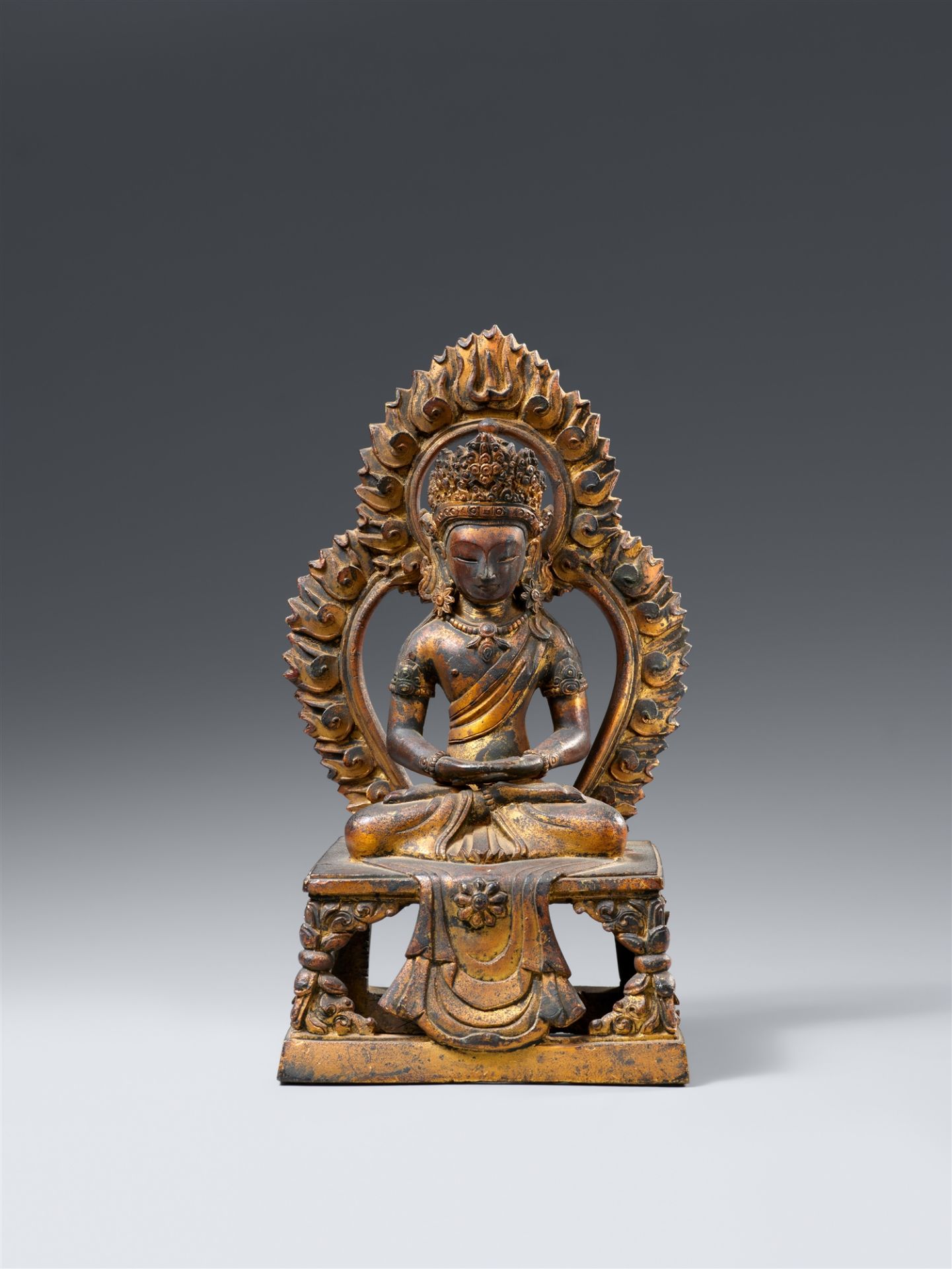 Amitayus. Feuervergoldete Bronze. Sino-tibetisch. Qianlong-Periode, ca. 1770