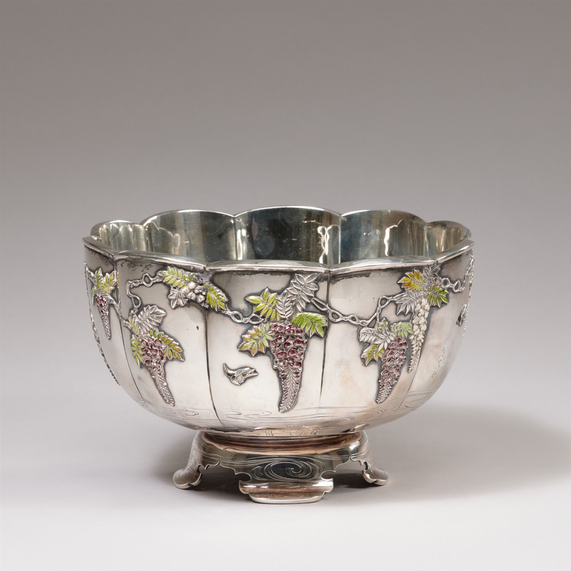 A double-walled silver bowl with translucent enamel. Around 1900 - Image 2 of 3