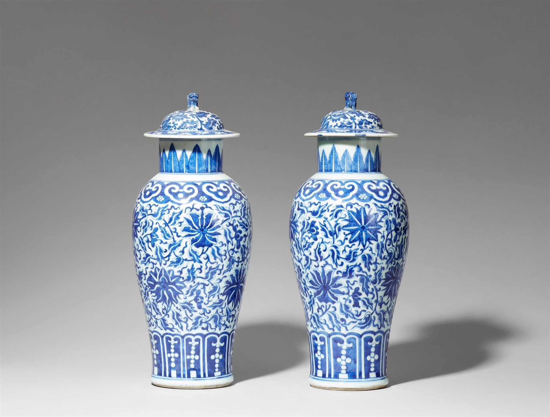 A pair of blue and white lidded baluster vases. Qing dynasty, 19th century - Image 2 of 4