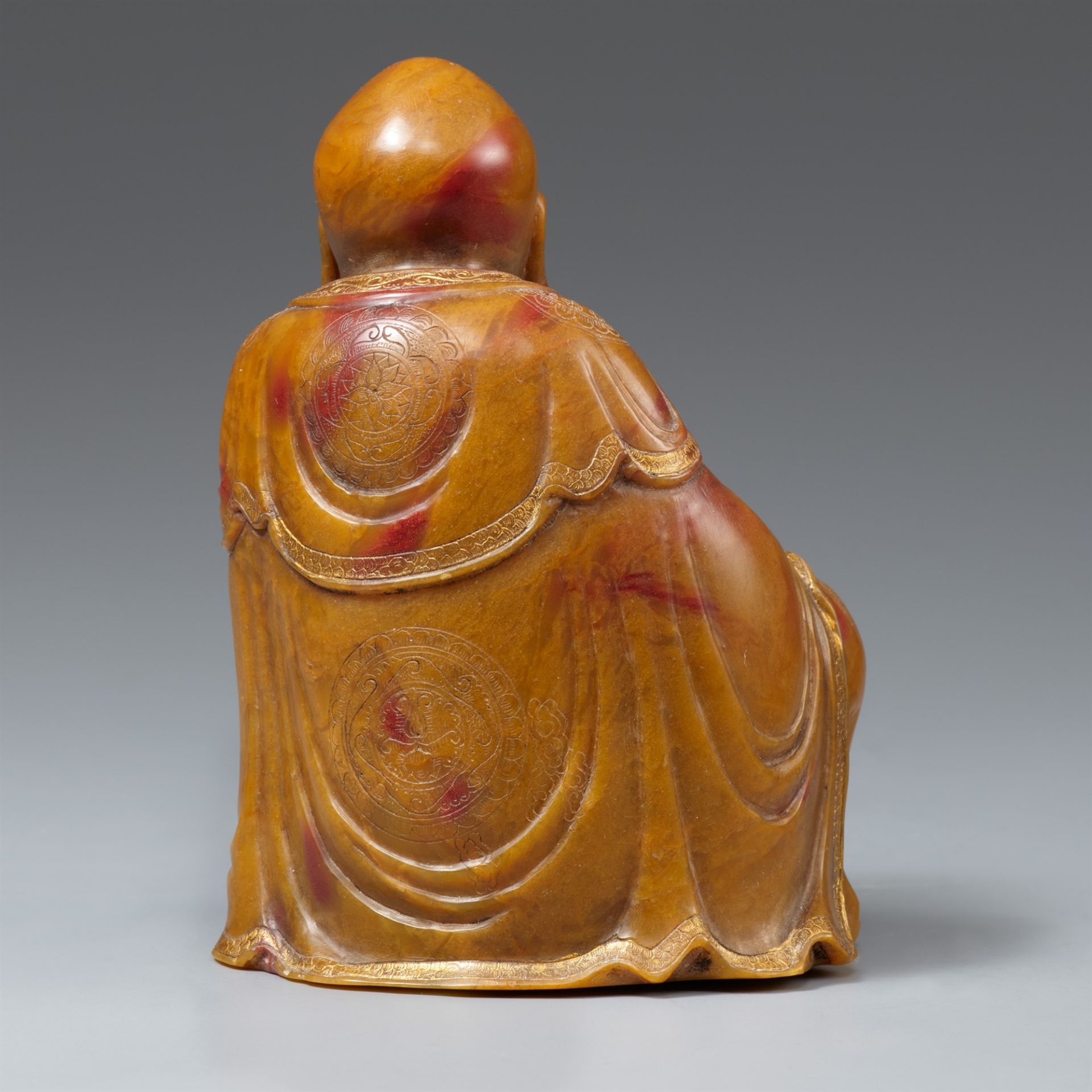 A soap stone figure of a bearded luohan. Qing dynasty, 17th/18th century - Image 2 of 2