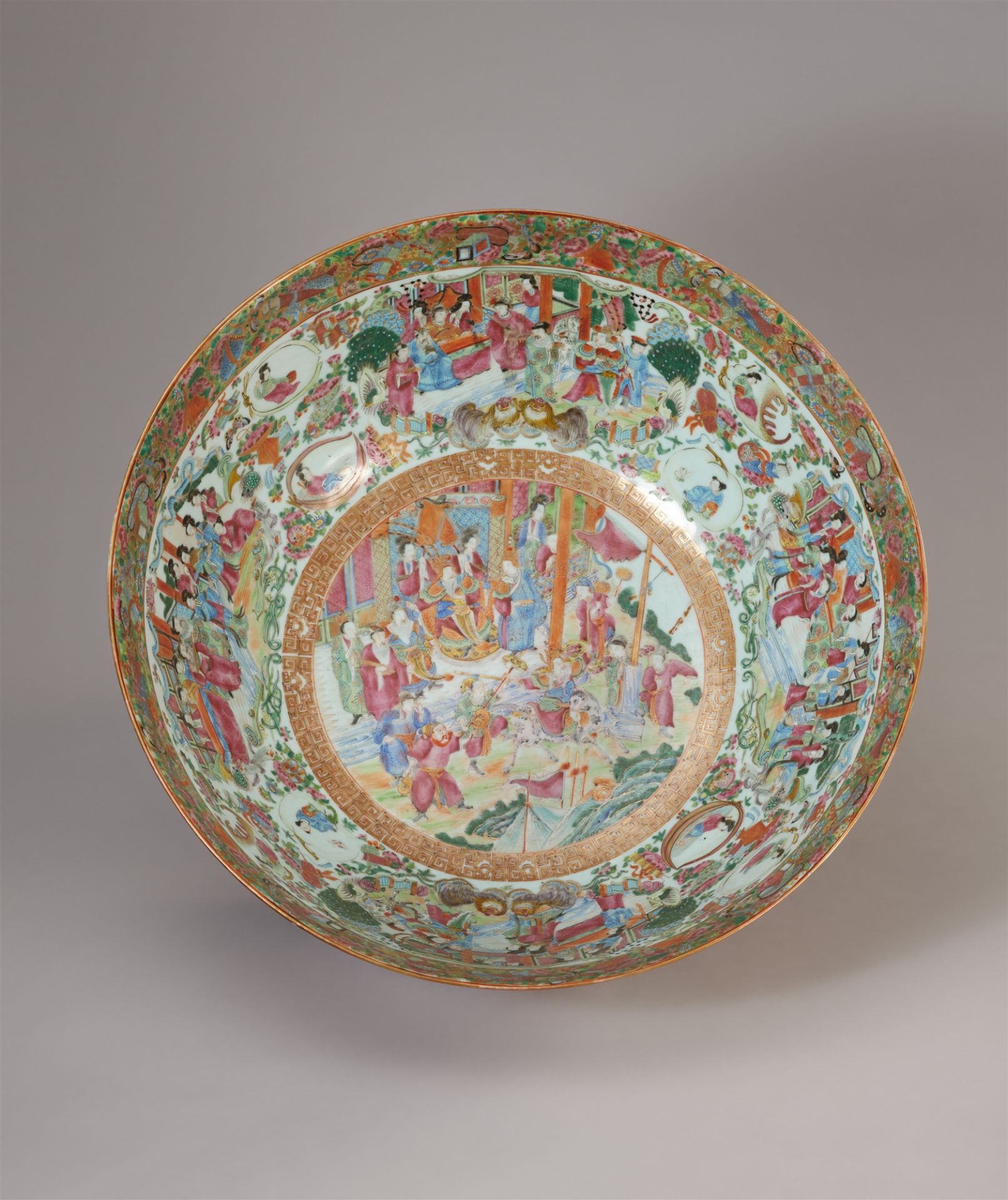 A very large Canton famille rose punch bowl. Qing dynasty, 19th century. - Image 3 of 3