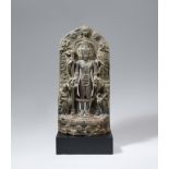 Stele des Vishnu. Schwarzer Phyllit. Nordost-Indien, Bihar. Pala-Zeit, 12. Jh.