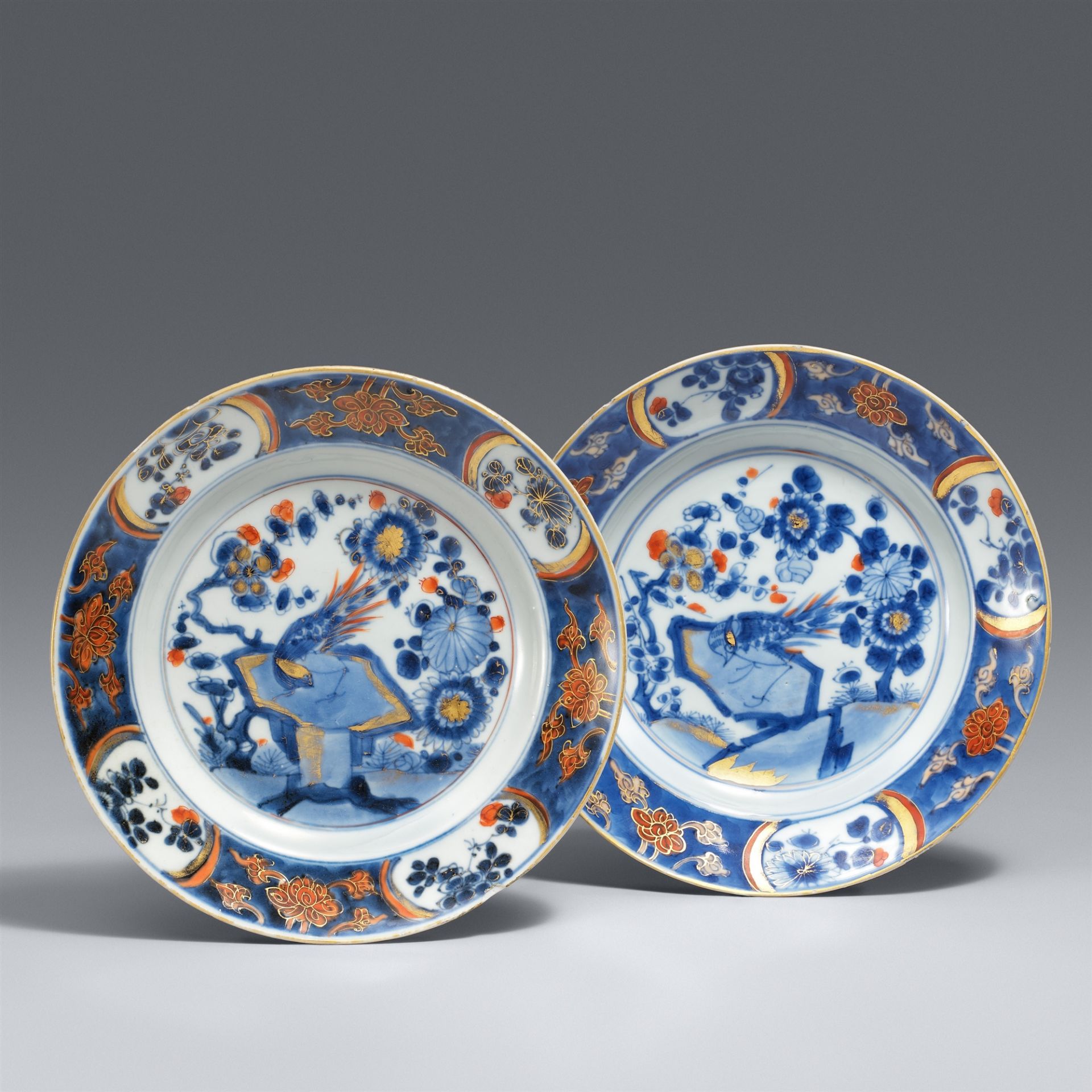 A pair of small polychrome 'Johanneum' plates. Kangxi period, around 1700