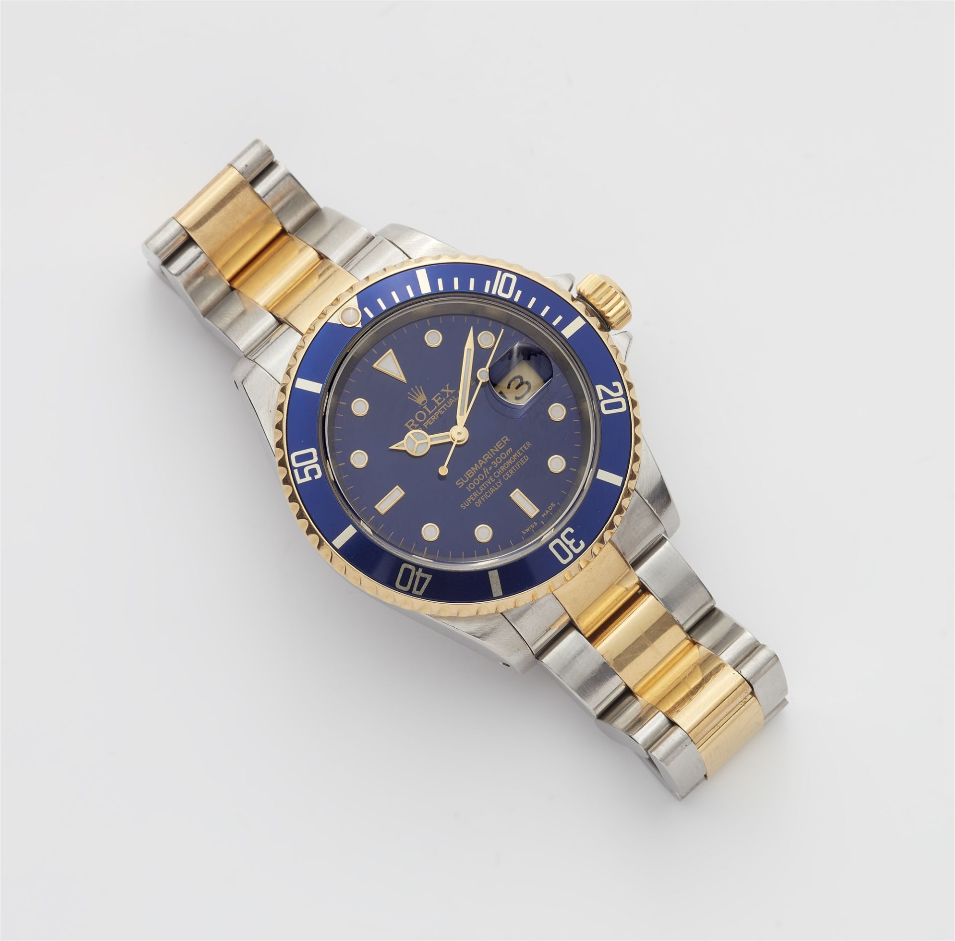 An 18k and stainless steel automatic Rolex Submariner gentleman´s wristwatch. - Image 2 of 2