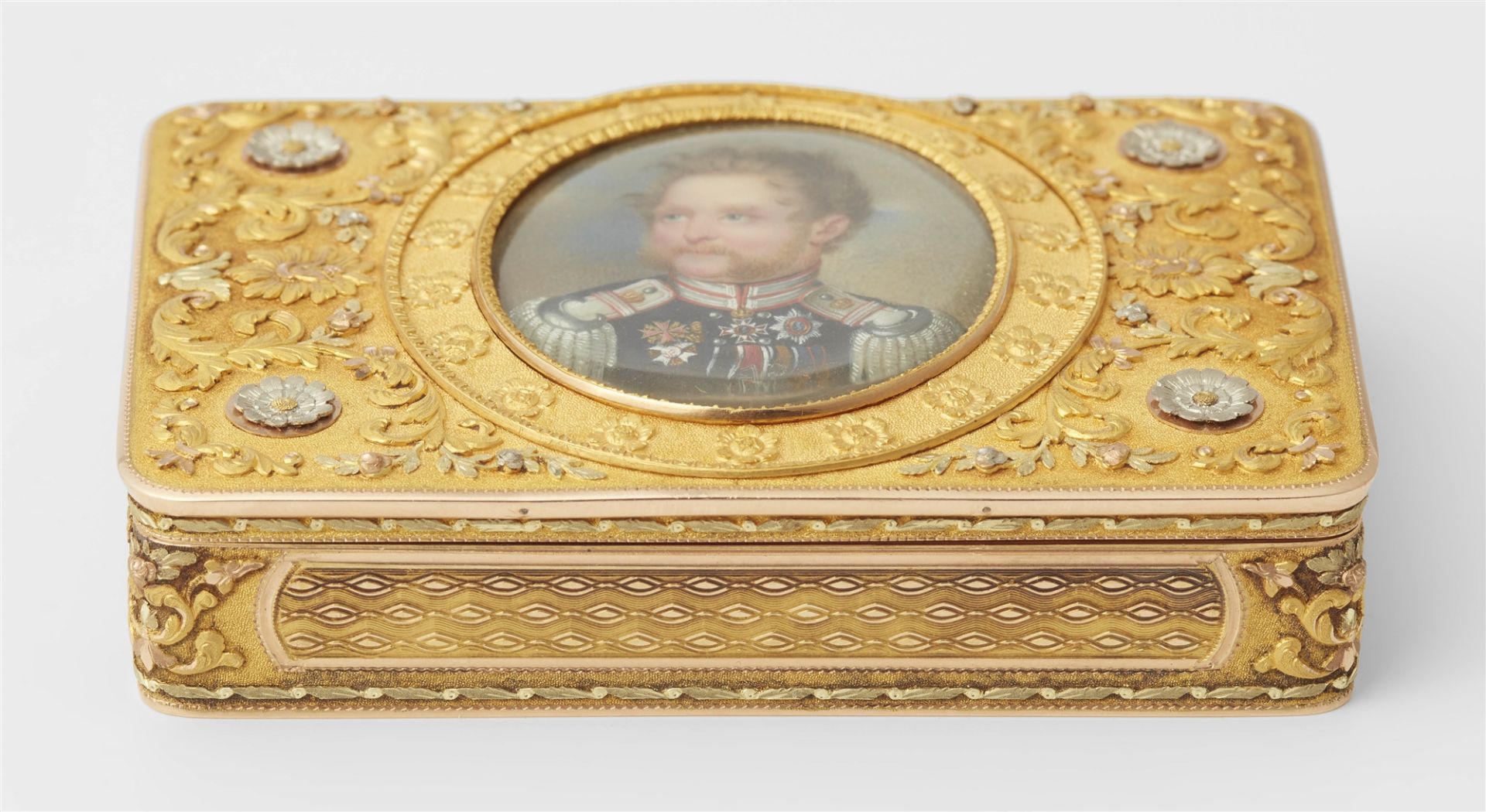 A German 14k four colour gold box with portrait of the electoral prince and landgrave Wilhelm II von - Image 3 of 9