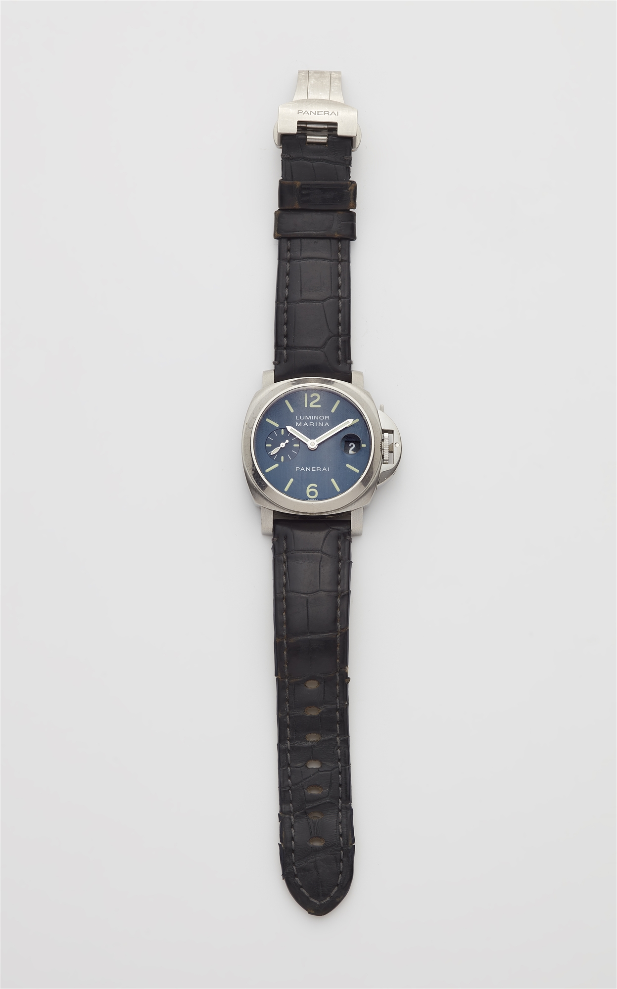 A stainless steel automatic Luminor Marina Officine Panerai gentleman´s wristwatch.