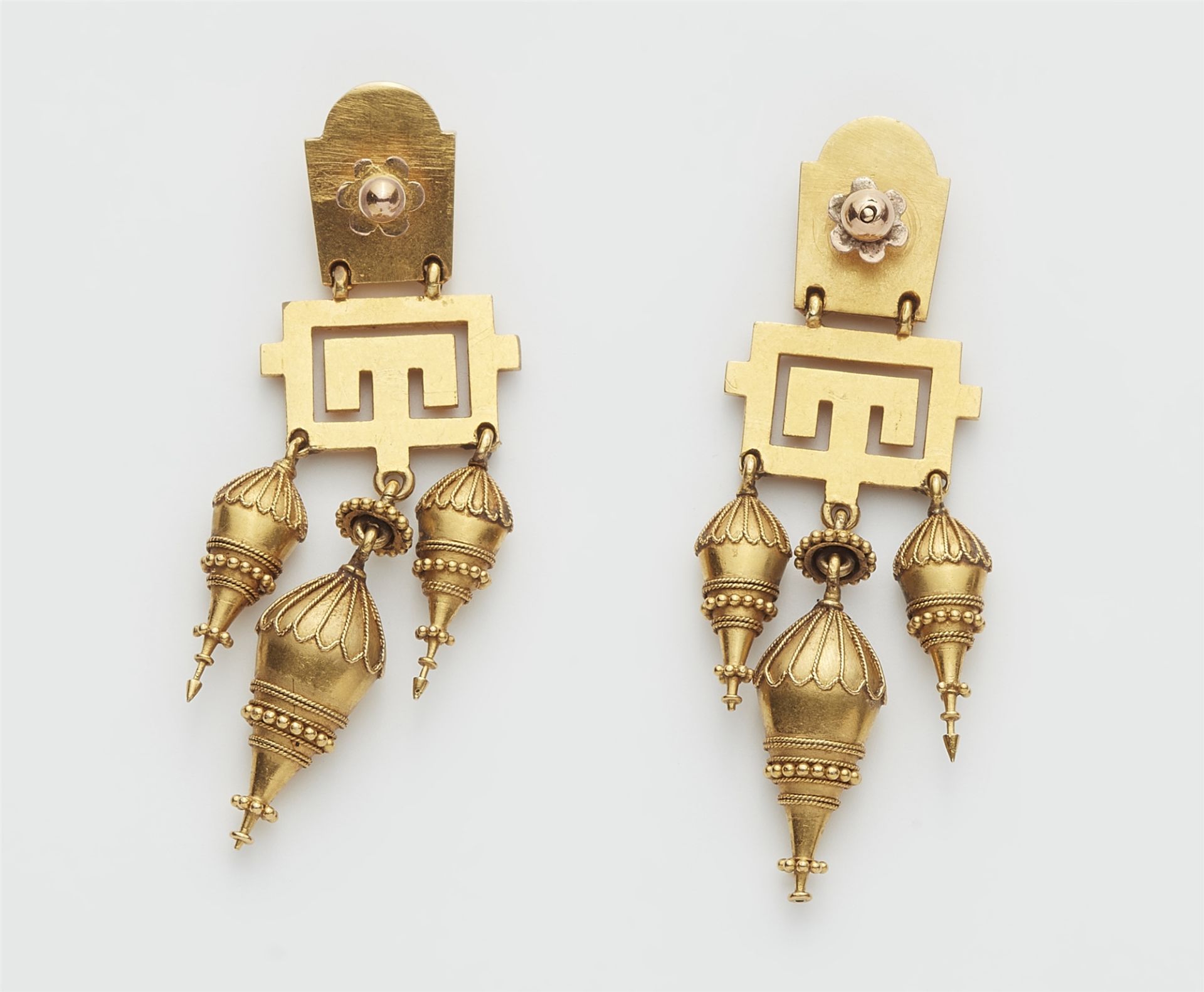 A pair of 18k gold filigree Etruscan Revival dangling earrings. - Image 2 of 2