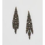 Paar Iberische Smaragd-Ohrgehänge