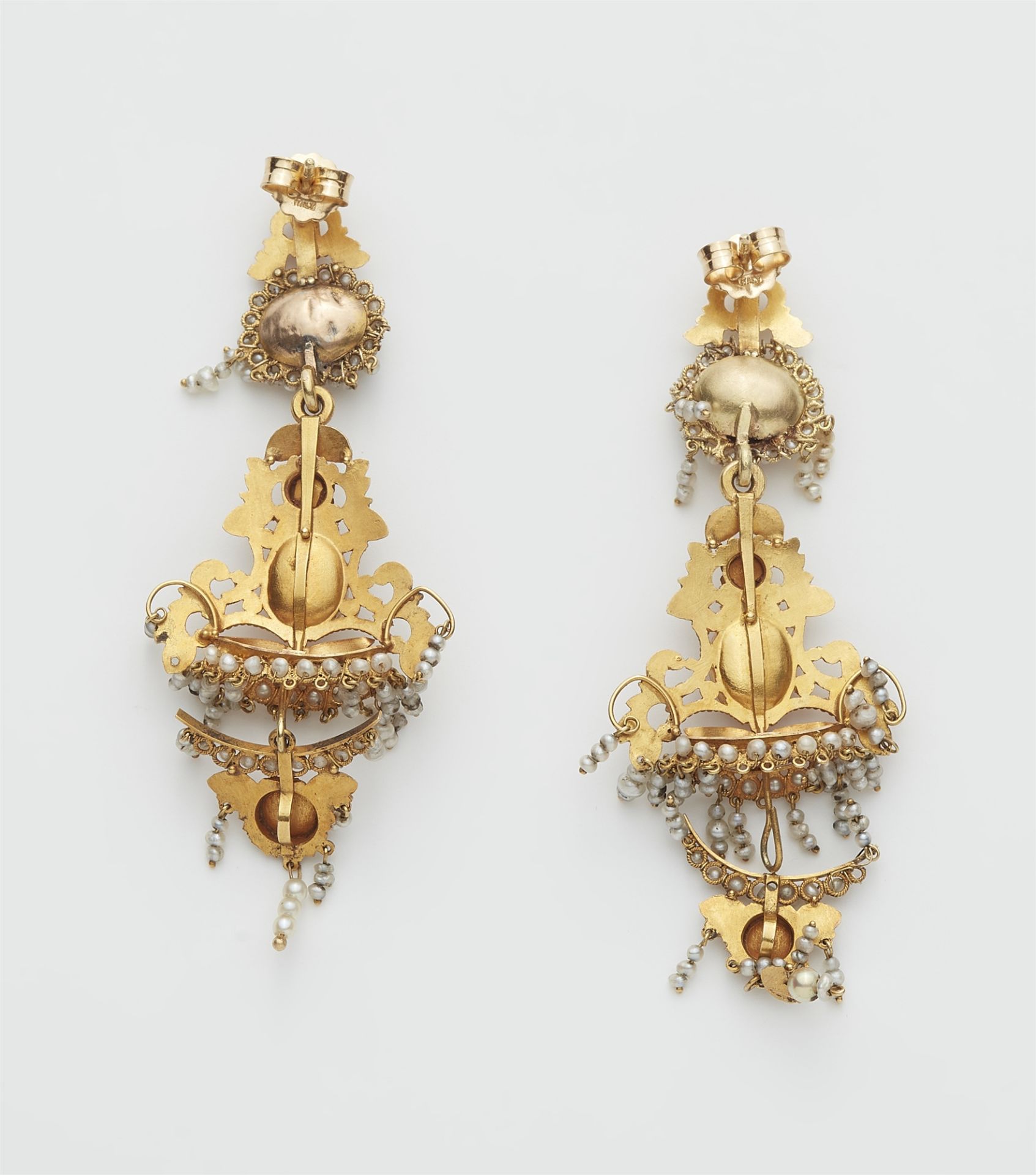 A pair of 18k gold filigree natural pearl and foiled paste dangling earrings. - Image 2 of 2
