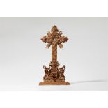 Tischkreuz mit Reliquie des Monsignore Cosmo Perbenedetti