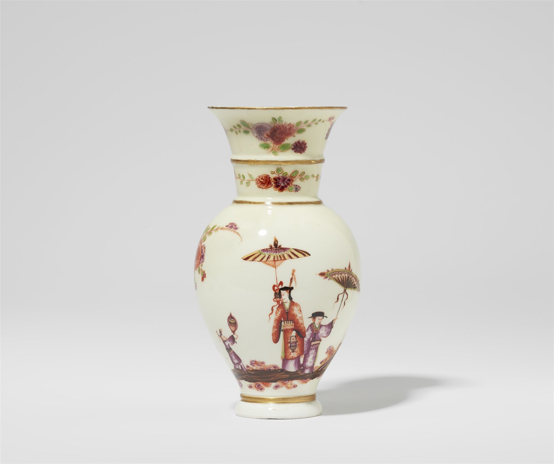 Kleine Augustus Rex-Vase mit Konturchinoiserie - Bild 4 aus 5