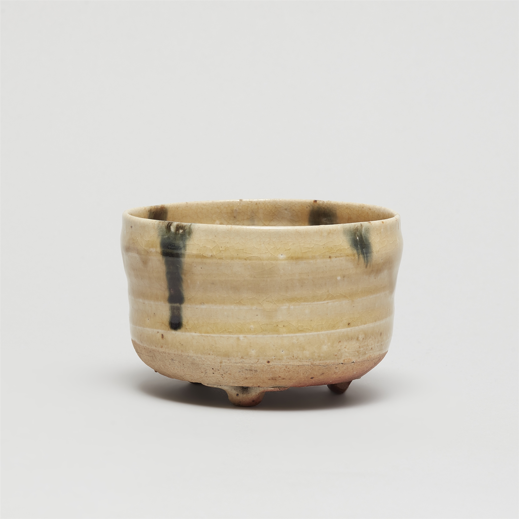 A Ki-Seto chawan-type bowl, possibly a mukōzuke. Seto, Owari province. 19th century - Image 4 of 7