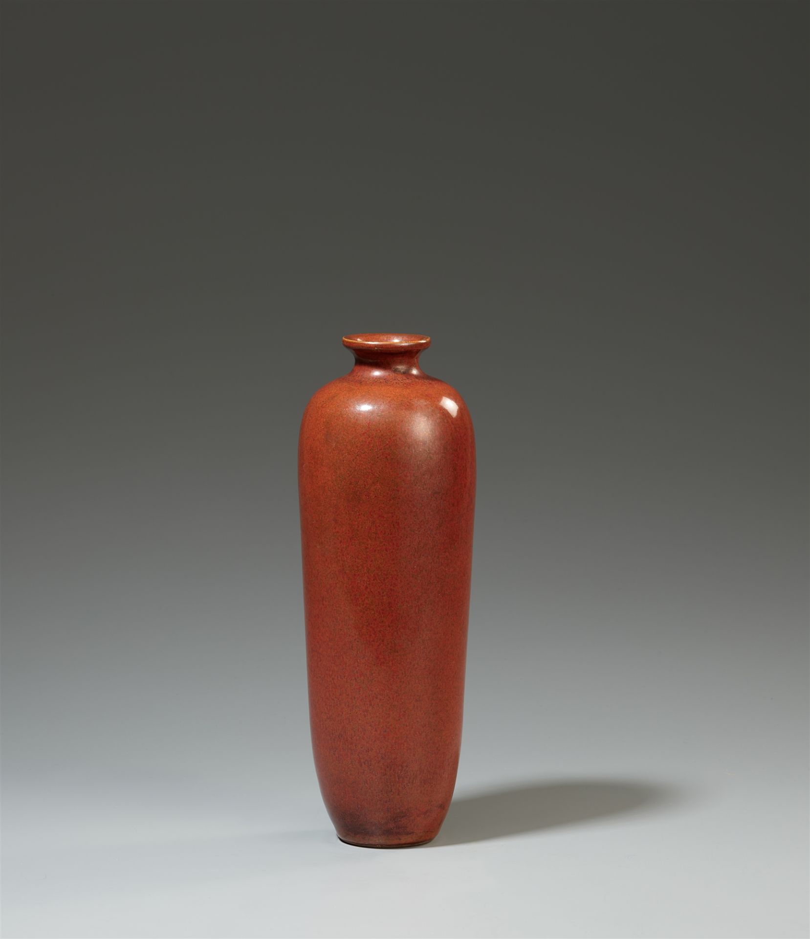 Schlanke Vase mit Eisenrost-Glasur. 20. Jh. - Bild 2 aus 2