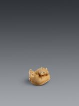 An ivory netsuke of two rats. Late 19th century