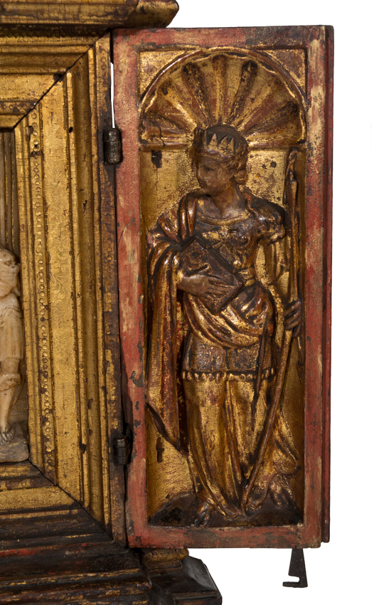 "Portable Altar of the Epiphany". Carved, polychromed and gilded wood and alabaster. Castile. Second - Image 5 of 9
