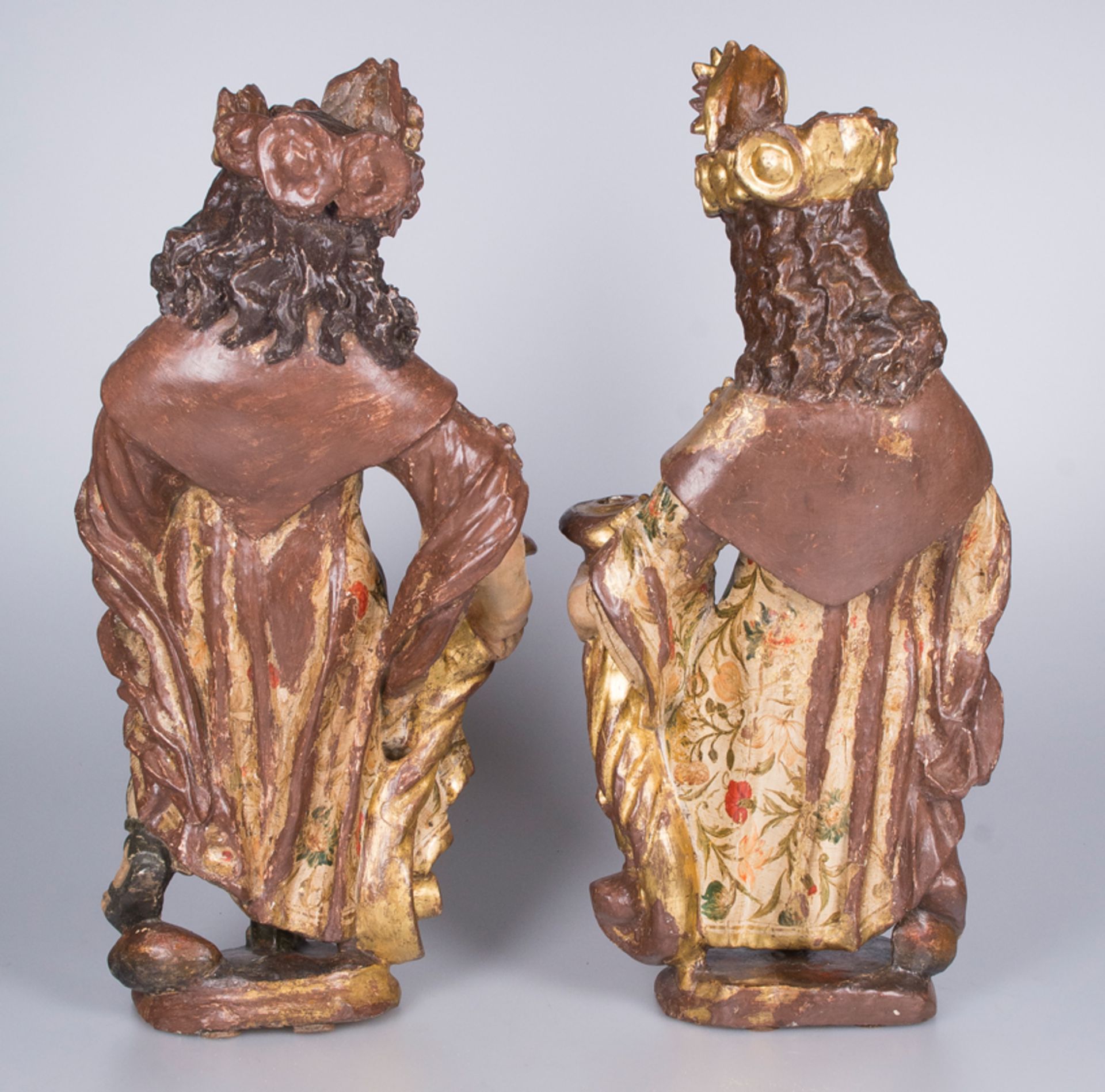 Imposing pair of angels in carved, gilded and polychromed wood. Viceroyalty of Peru. 17th - 18th cen - Image 11 of 11