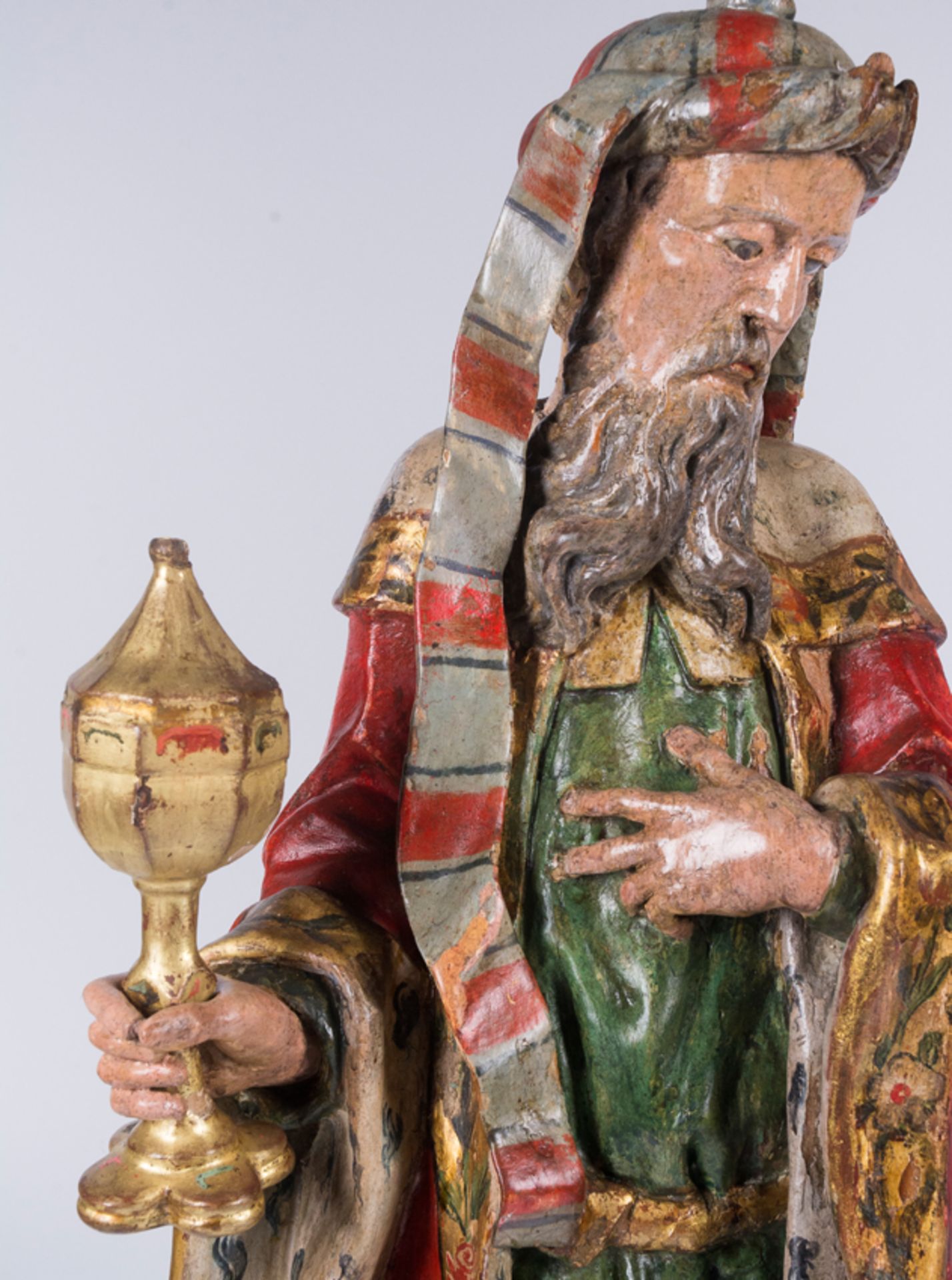 "King Melchior". Sculpture in carved and polychromed wood. Anonymous, Castilian.  Circa 1725-1750. - Image 4 of 10