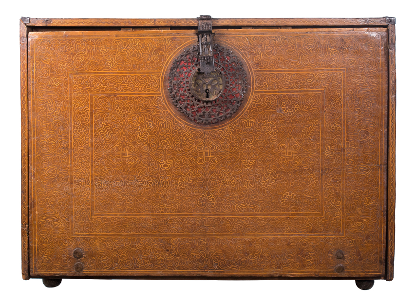 Cedar and fruit wood desk with incised, tinted decoration, inlay and iron fittings. Colonial work. V - Image 6 of 15