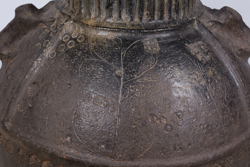 Clay jar. Hispanic-Moorish work. Toledo. 15th century. - Image 4 of 9