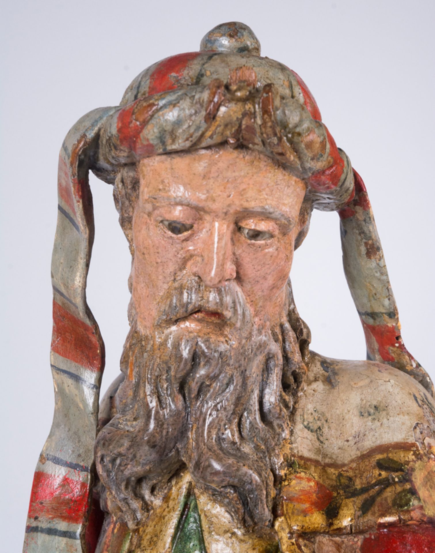 "King Melchior". Sculpture in carved and polychromed wood. Anonymous, Castilian.  Circa 1725-1750. - Image 5 of 10