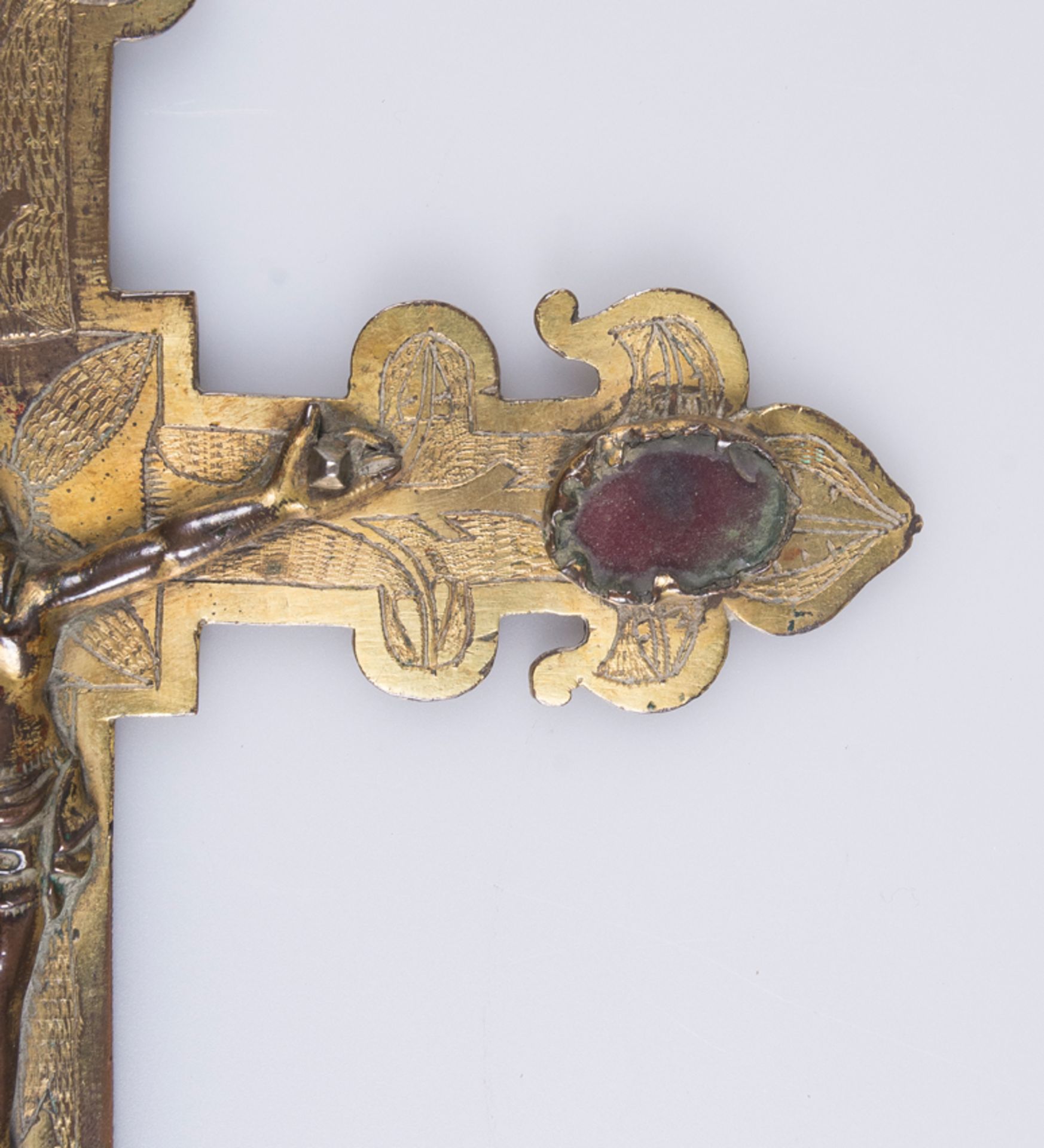 Spanish fleur de lis processional cross with an affixed Christ crowned in the centre, in gilded copp - Image 5 of 7