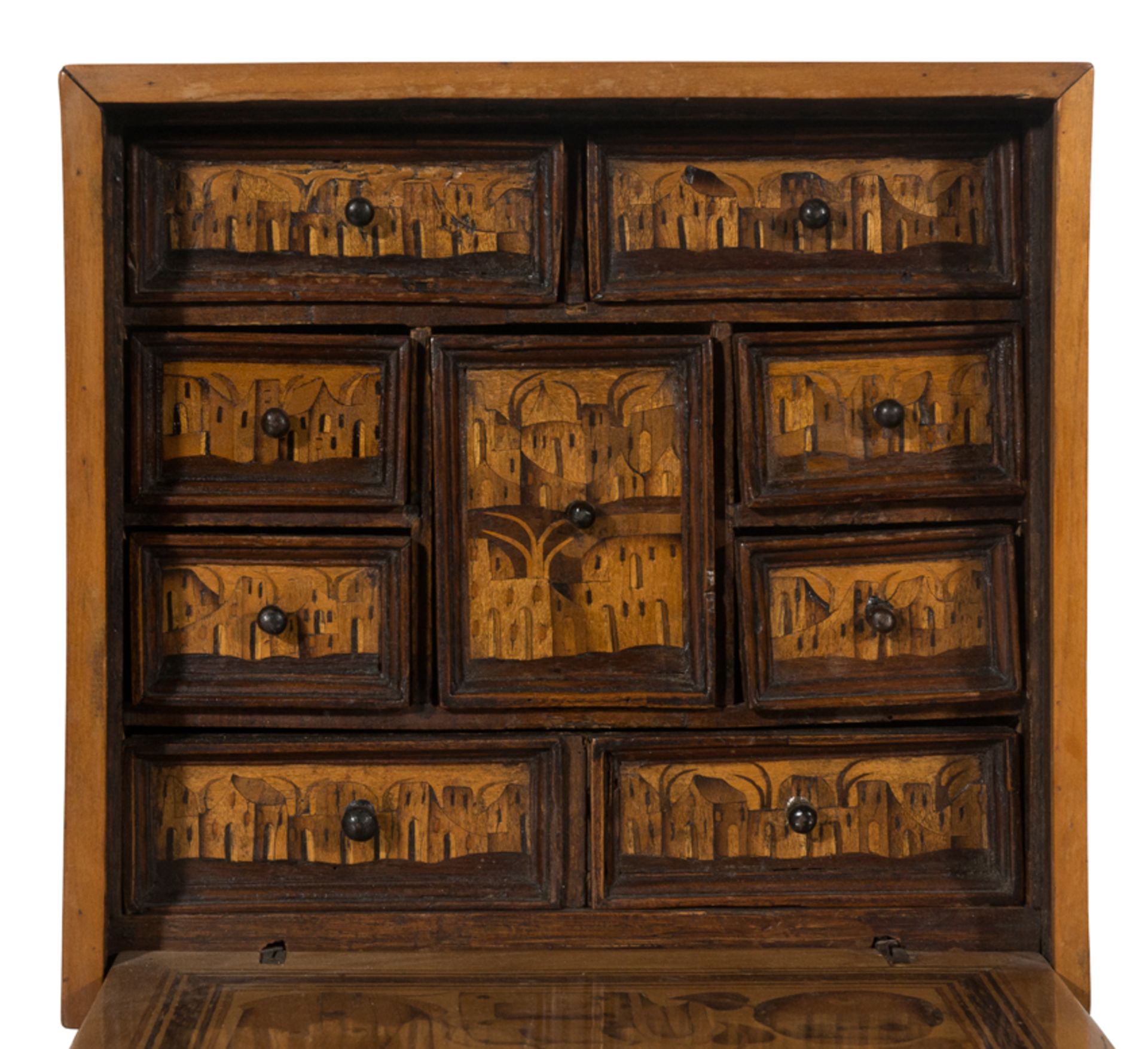 Small wooden cabinet with contrasting wood marquetry. Germany. End of the 16th century - beginning o - Image 5 of 10