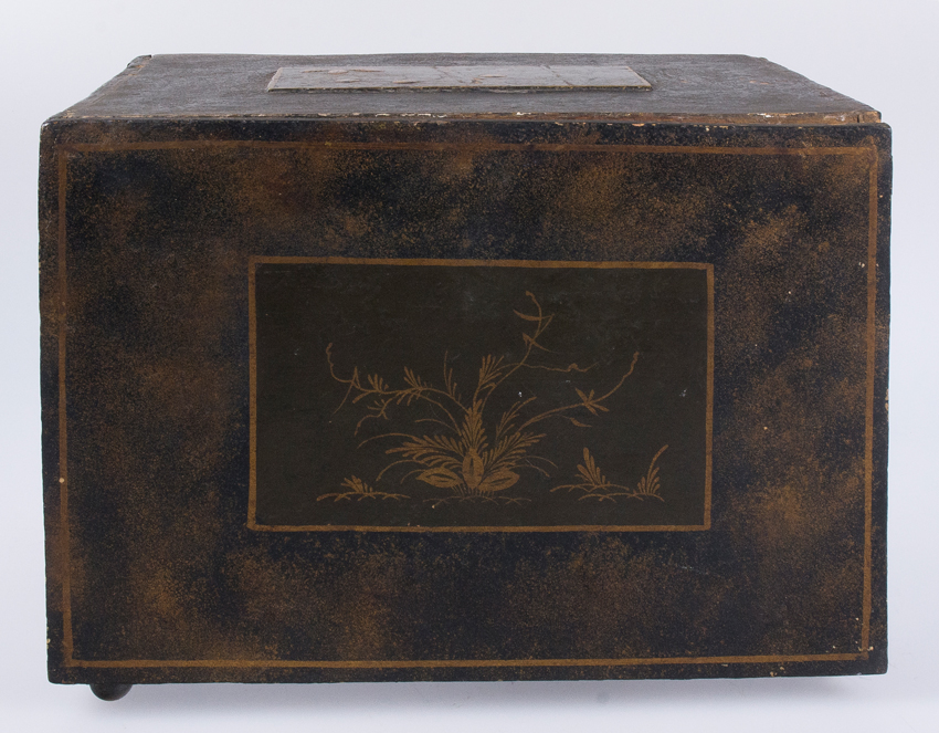 Gilded, lacquered wooden chest with engraved and gilded ivory interior. Indo-Portuguese. 18th centur - Image 9 of 10