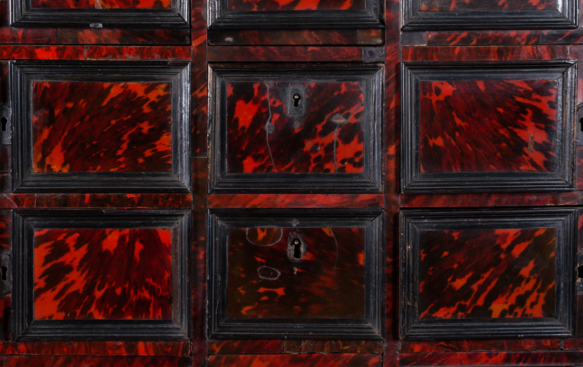 Ebony and tortoiseshell wooden filing cabinet on matching table. Netherlands. 17th century. - Image 4 of 7