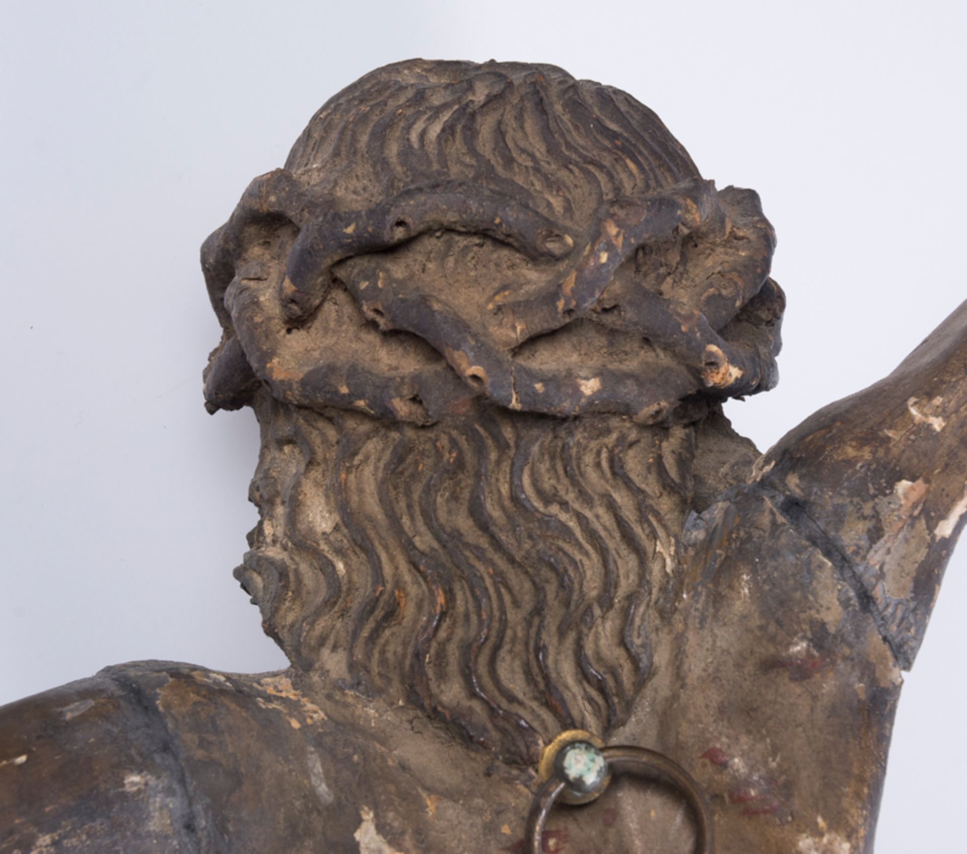 "Carved and polychromed wooden sculpture with gilt residue. Poss. from the Bavaria area. 16th cent. - Image 3 of 9